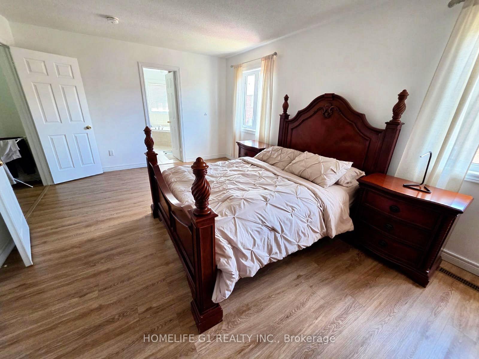 Photo 13 of 62 Dewside Drive, Brampton, Sandringham-Wellington — HOMEH