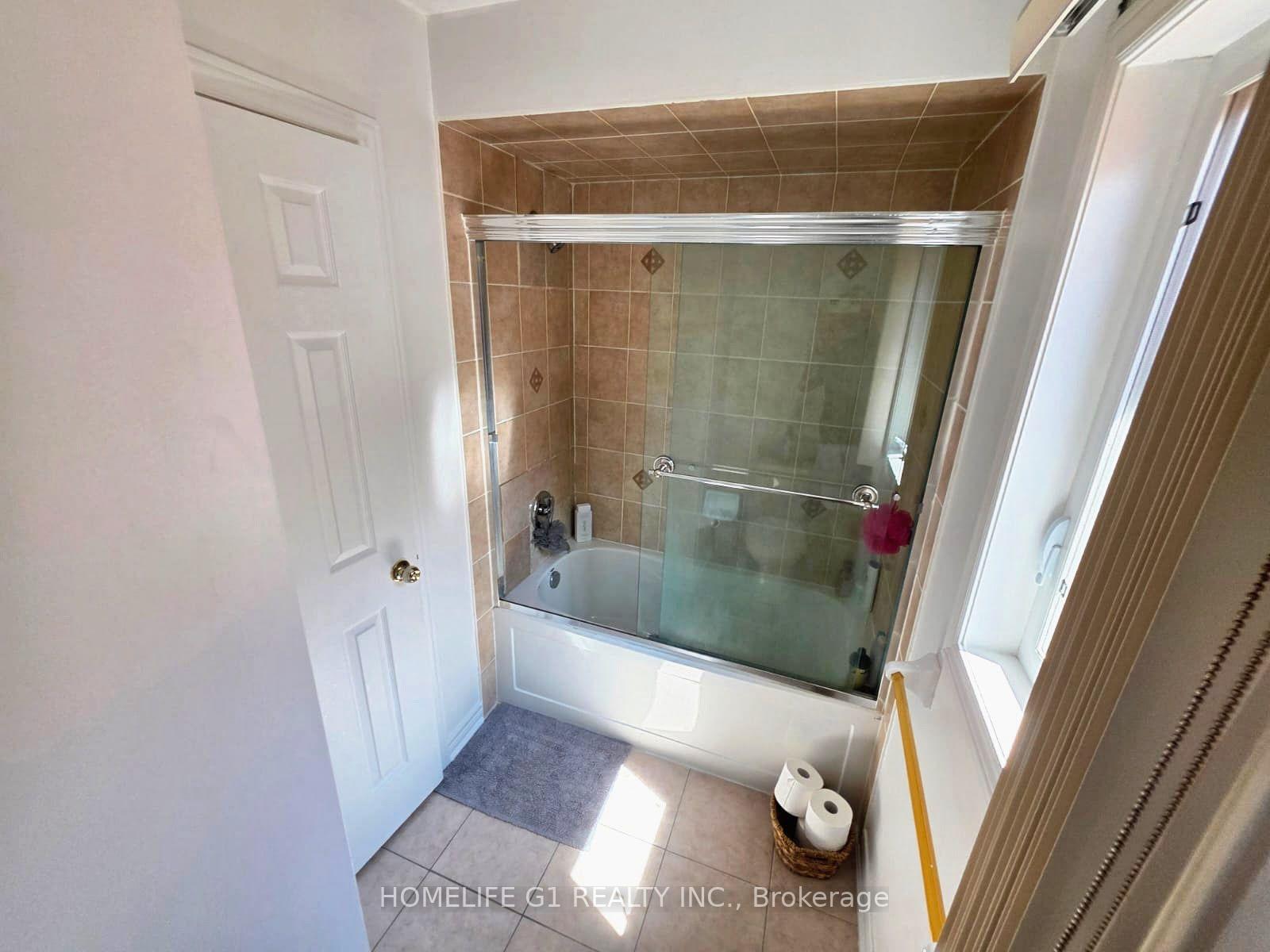 Photo 18 of 62 Dewside Drive, Brampton, Sandringham-Wellington — HOMEH