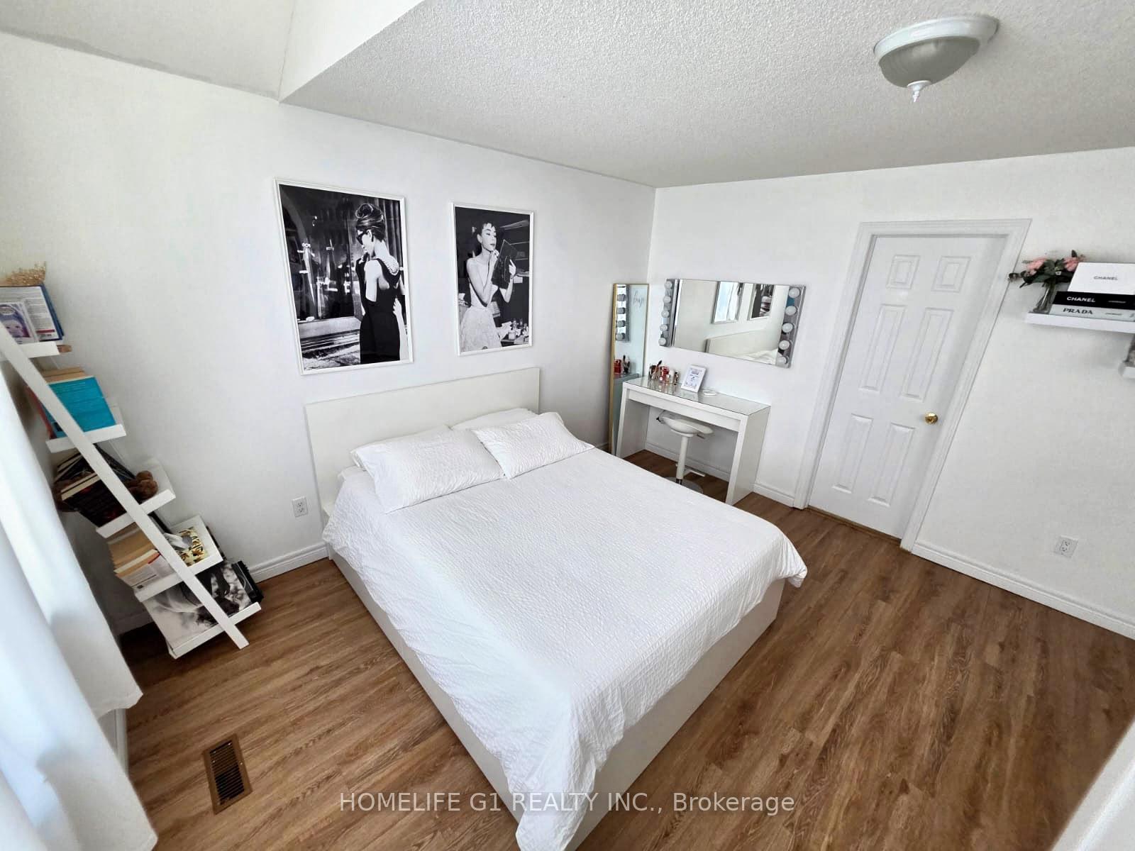 Photo 20 of 62 Dewside Drive, Brampton, Sandringham-Wellington — HOMEH