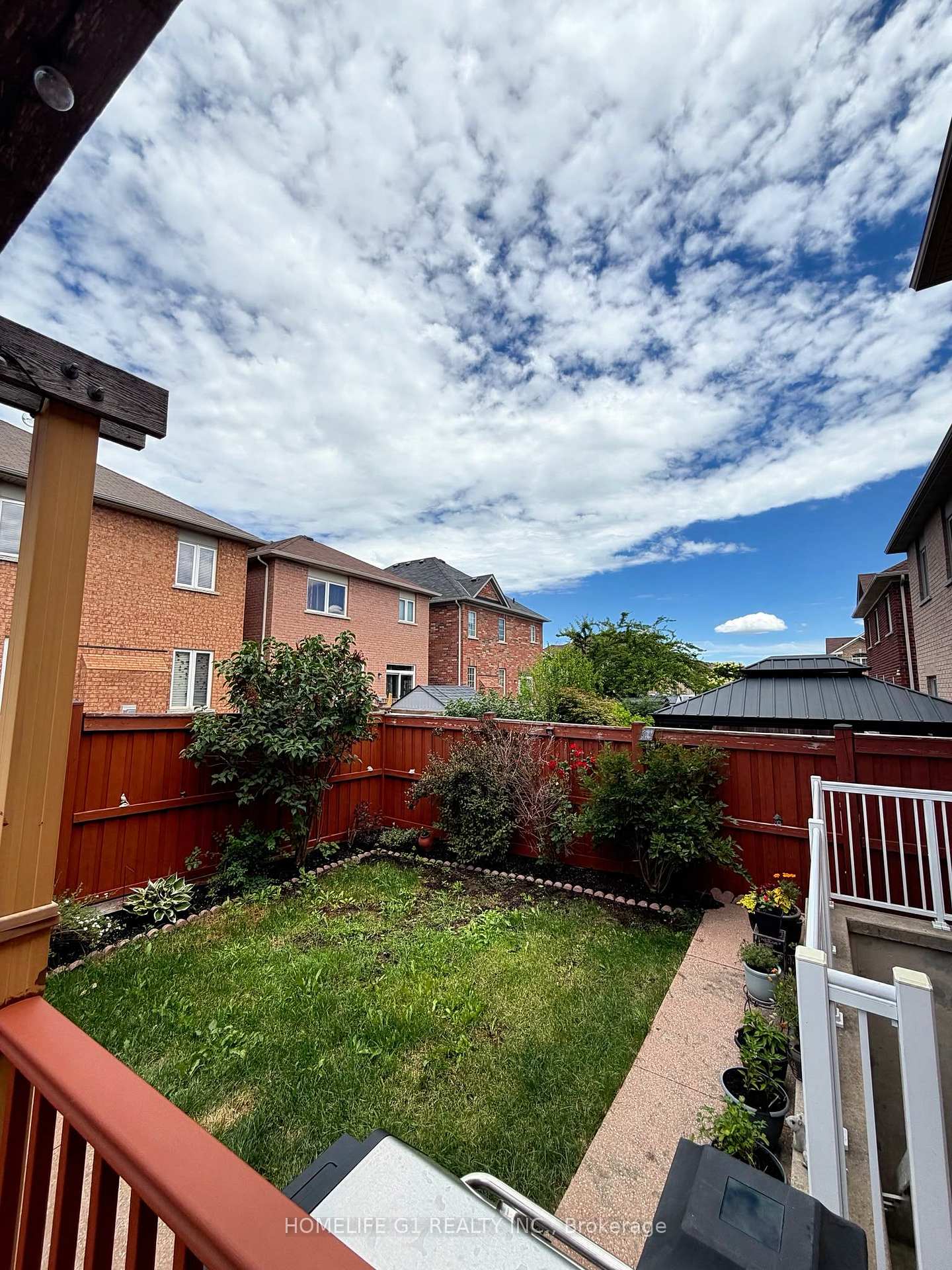 Photo 33 of 62 Dewside Drive, Brampton, Sandringham-Wellington — HOMEH