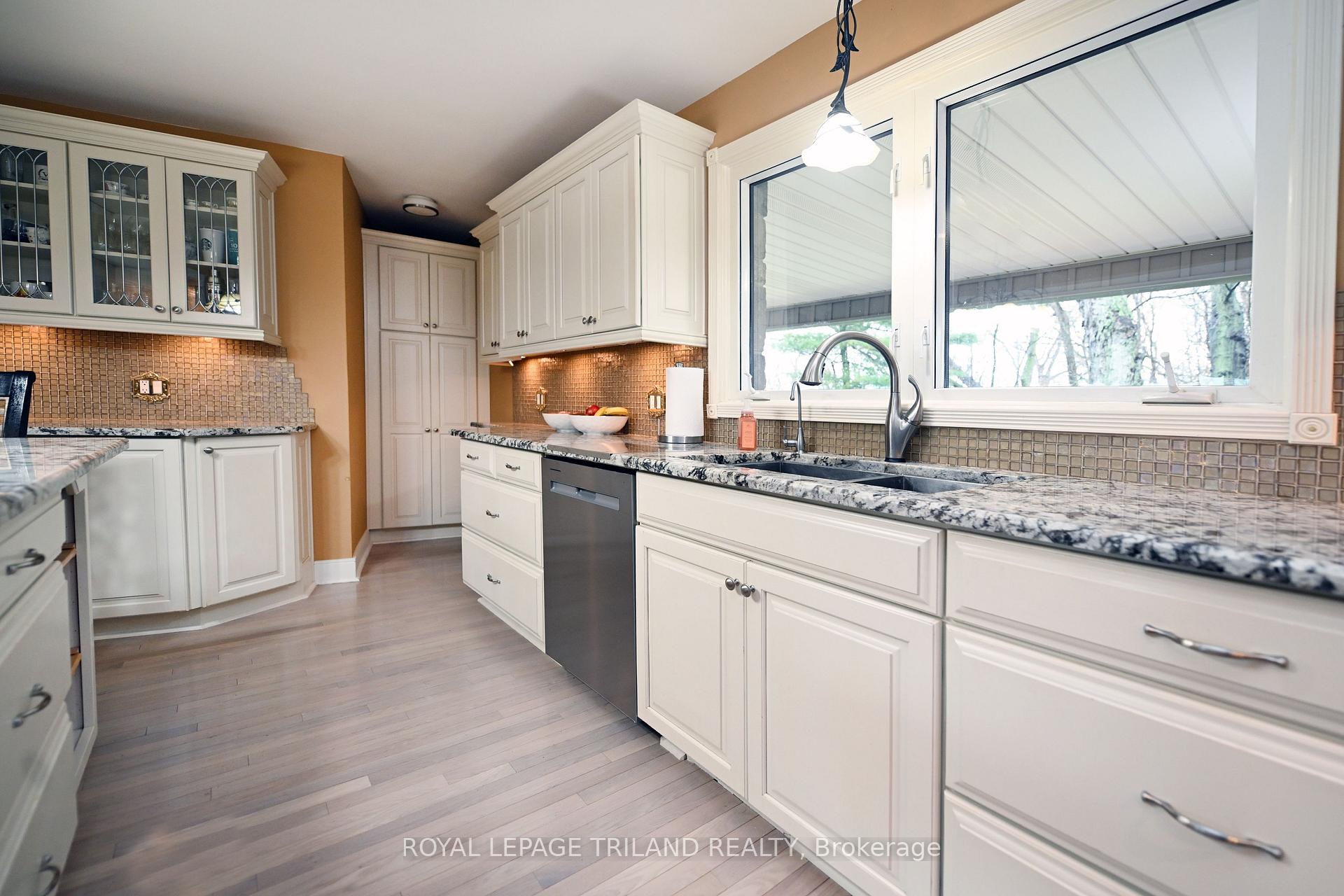 Photo 9 of 7570 Talbot Trail, Chatham-Kent, Blenheim — HOMEH