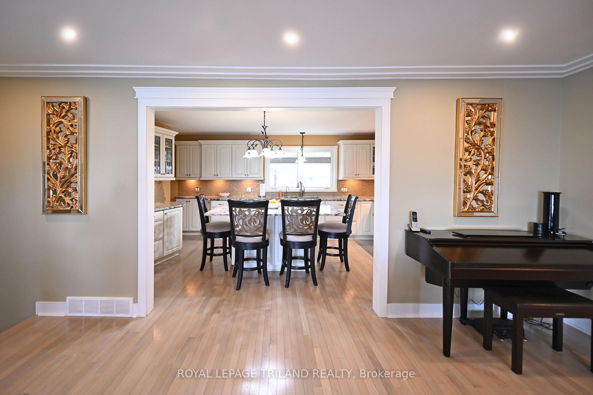 Photo 11 of 7570 Talbot Trail, Chatham-Kent, Blenheim — HOMEH