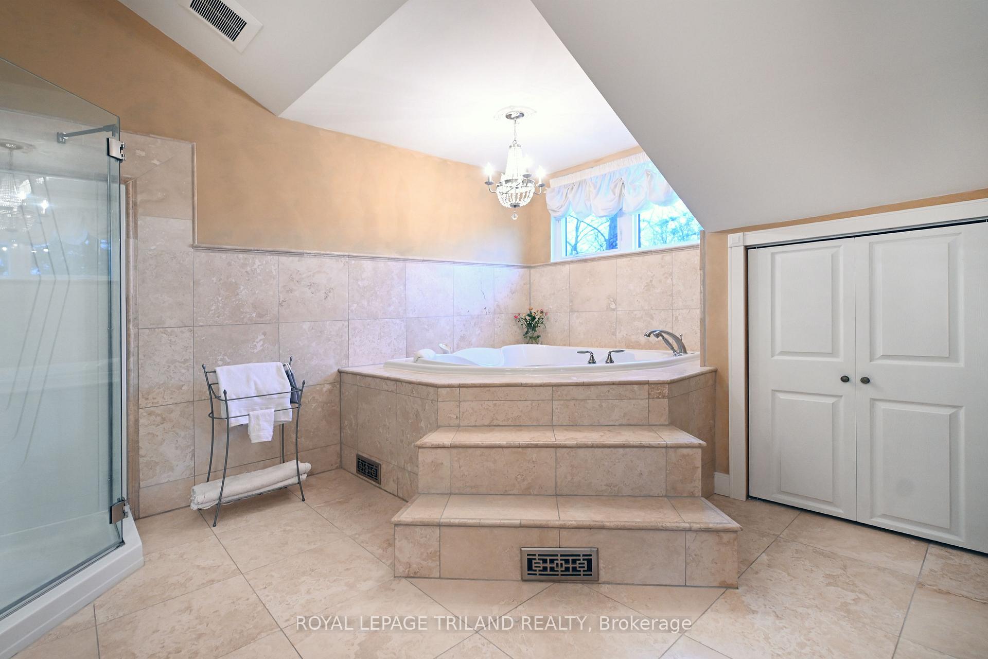 Photo 20 of 7570 Talbot Trail, Chatham-Kent, Blenheim — HOMEH