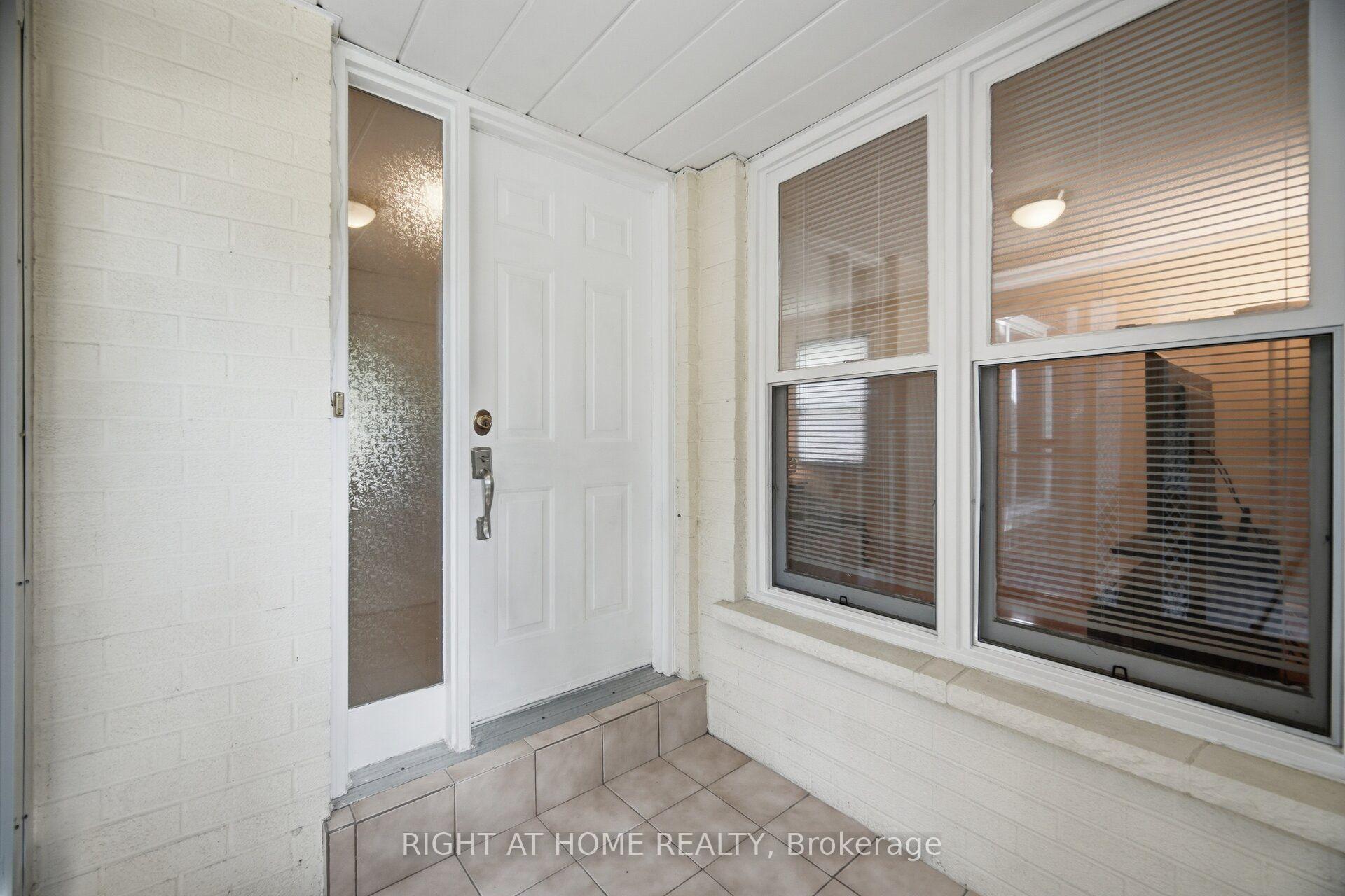 Photo 6 of 236 Austin Drive, Markham, Unionville — HOMEH