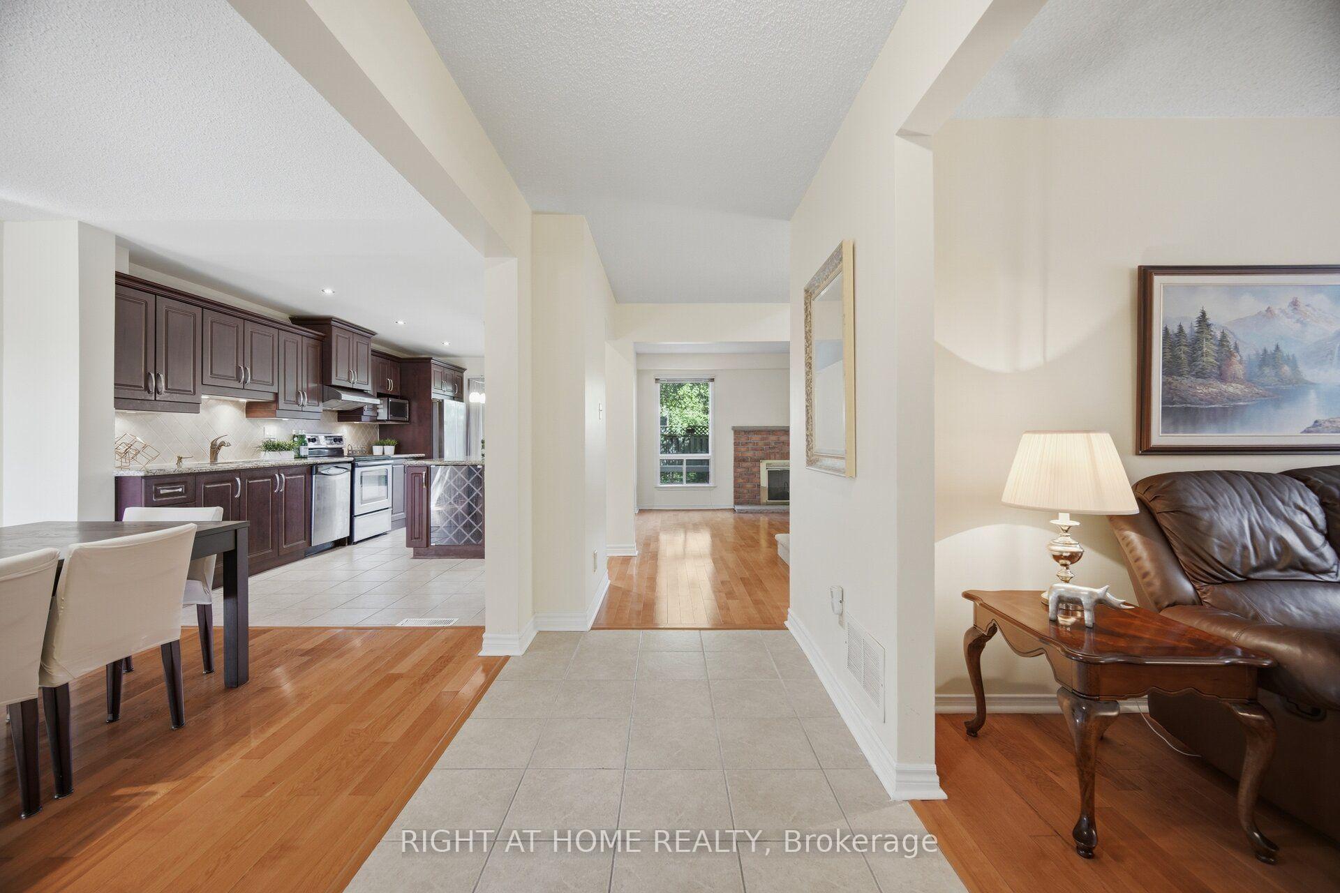 Photo 8 of 236 Austin Drive, Markham, Unionville — HOMEH