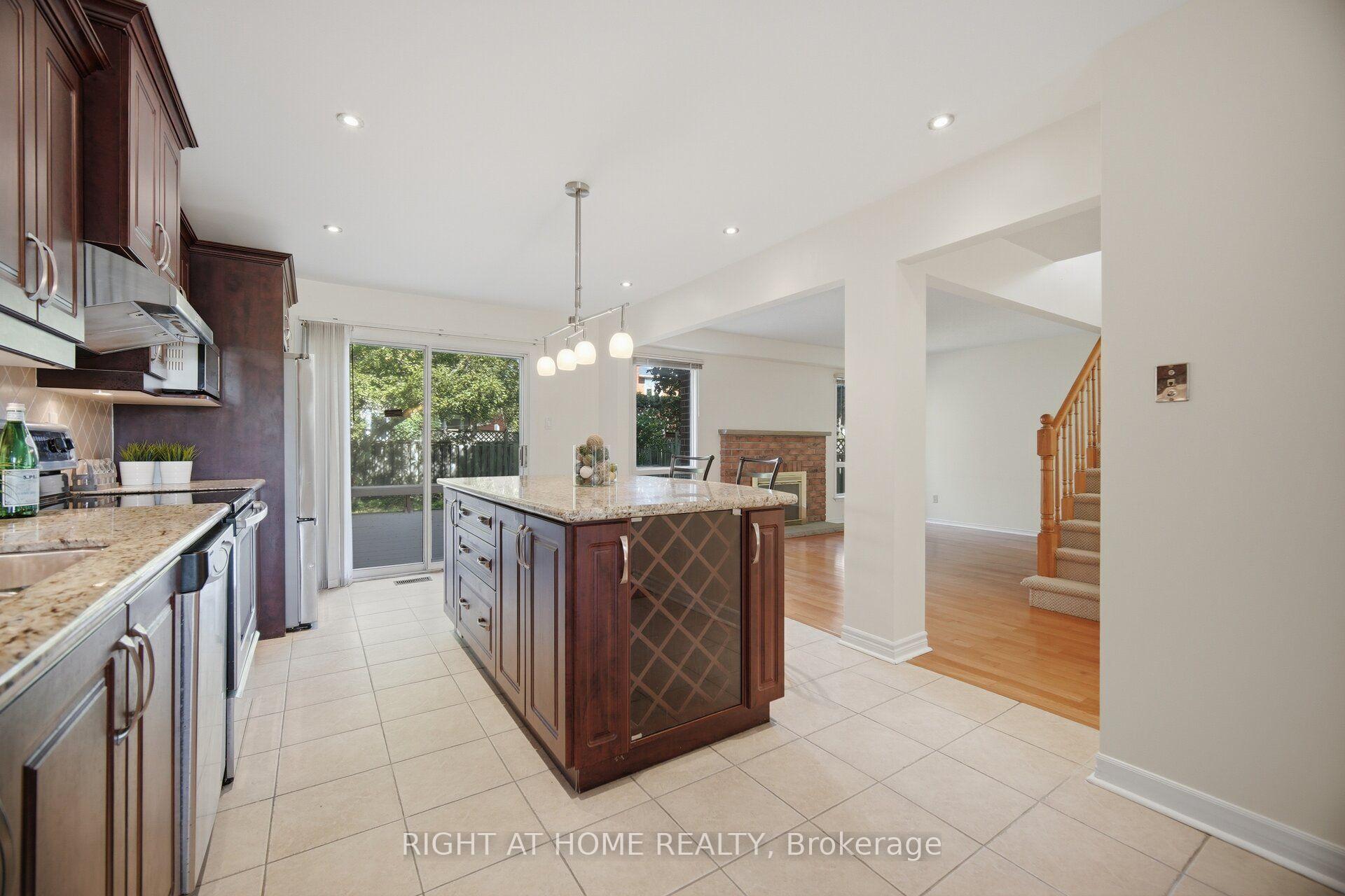 Photo 14 of 236 Austin Drive, Markham, Unionville — HOMEH