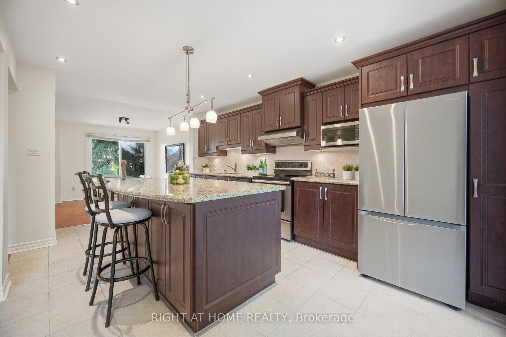 Photo 15 of 236 Austin Drive, Markham, Unionville — HOMEH