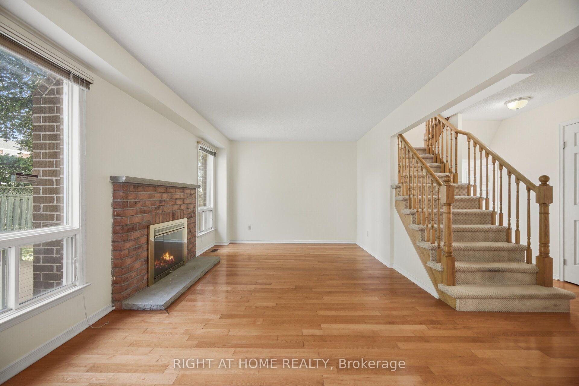 Photo 18 of 236 Austin Drive, Markham, Unionville — HOMEH