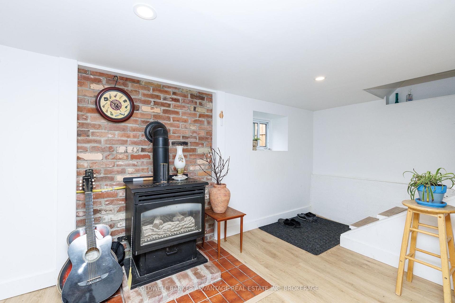 Photo 16 of 13 Duncan Street W, Welland, Lincoln/Crowland — HOMEH