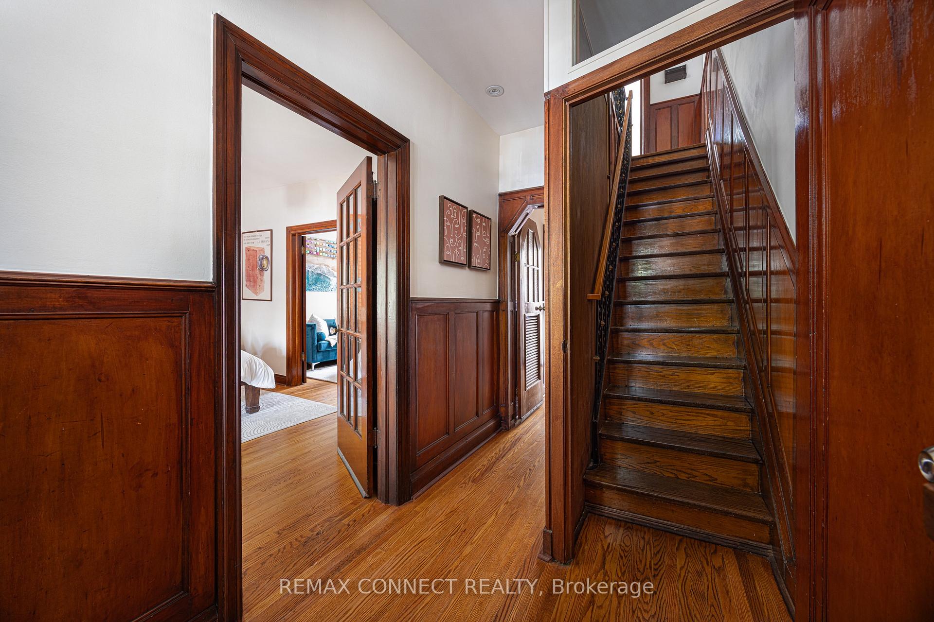 Photo 12 of 29 Denison Avenue, Toronto, Kensington-Chinatown — HOMEH