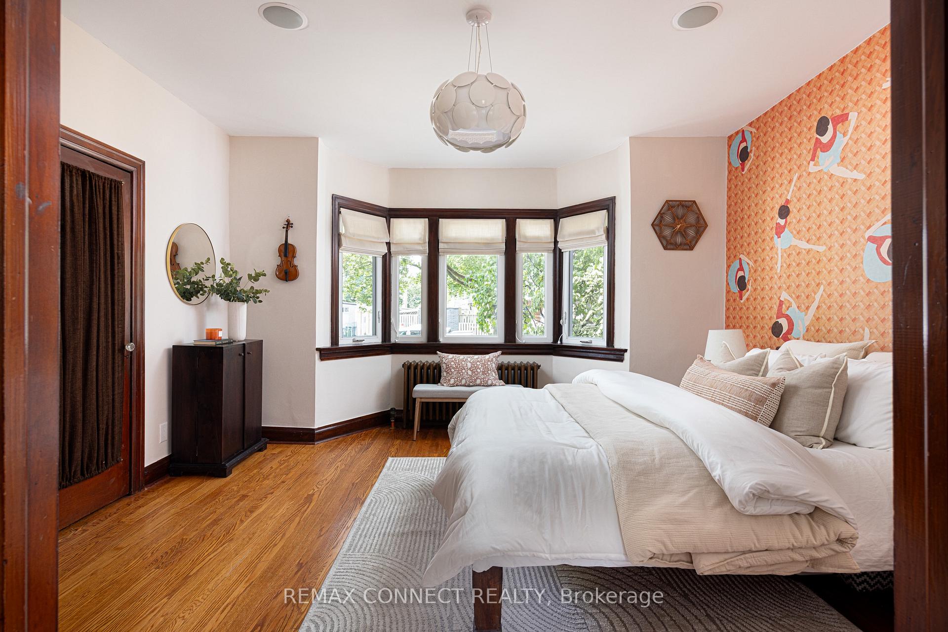Photo 14 of 29 Denison Avenue, Toronto, Kensington-Chinatown — HOMEH