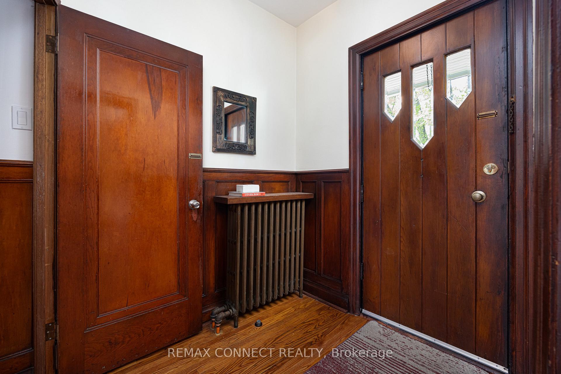 Photo 31 of 29 Denison Avenue, Toronto, Kensington-Chinatown — HOMEH