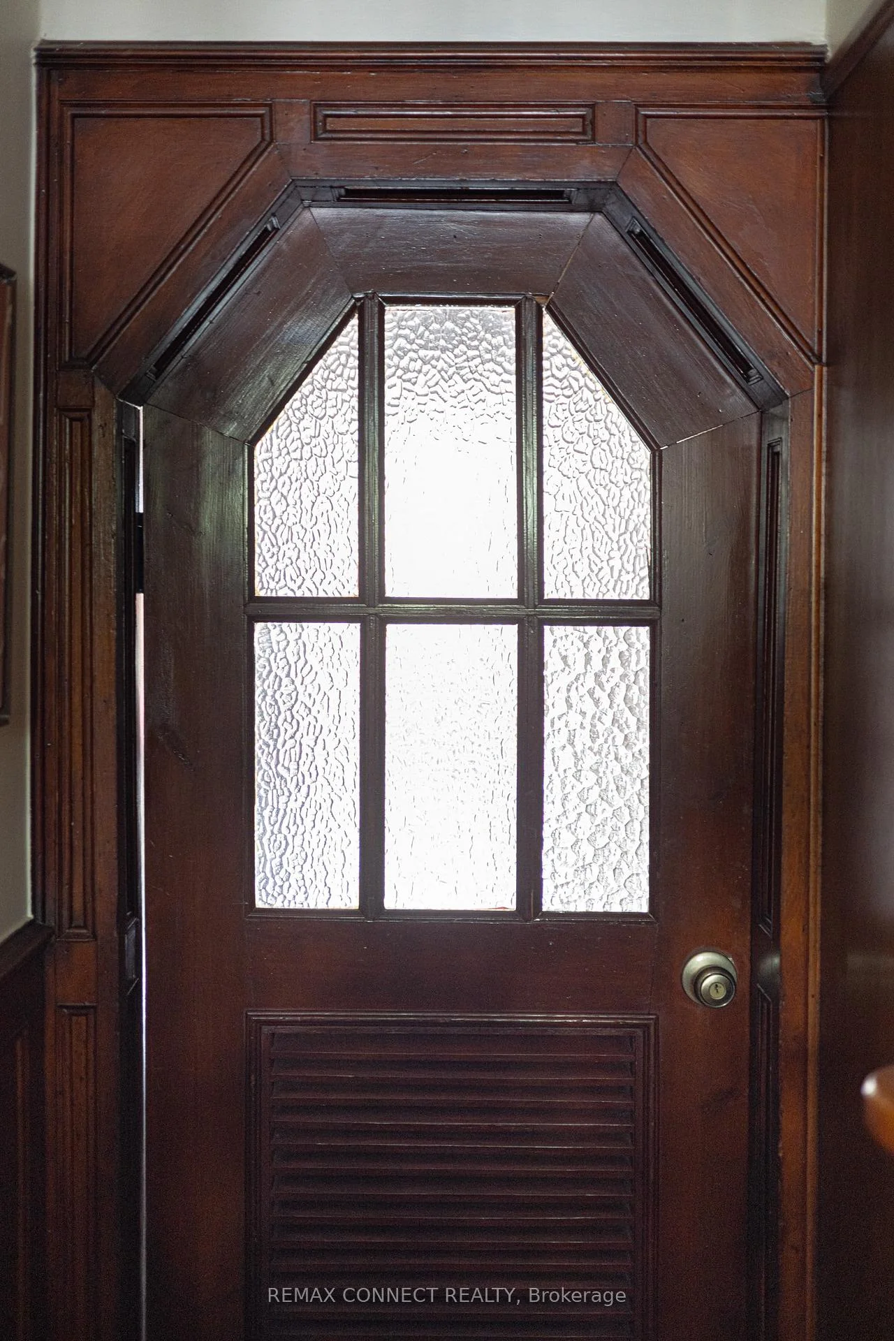 Photo 29 of 29 Denison Avenue, Toronto, Kensington-Chinatown — HOMEH