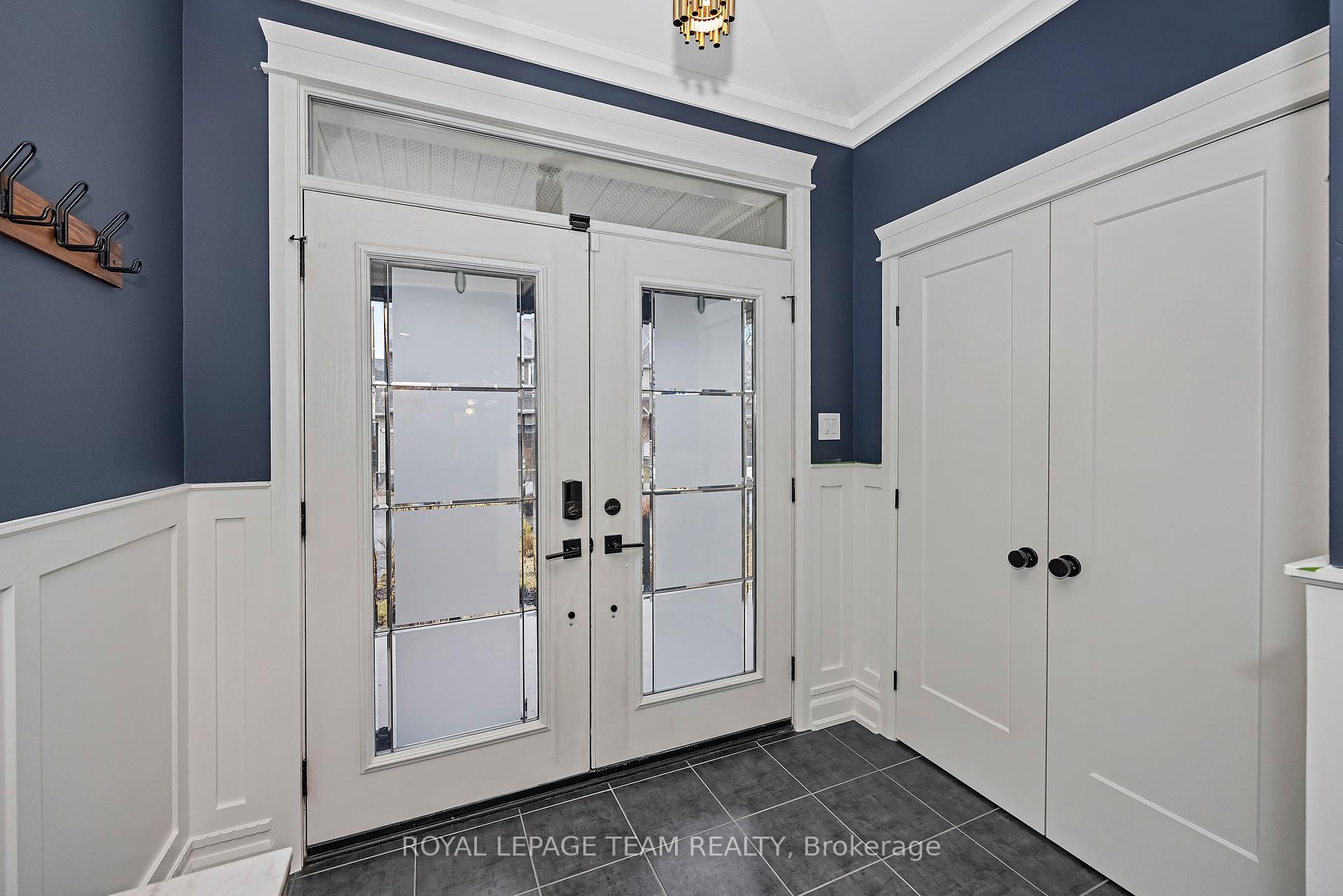 Photo 3 of 2842 Grand Canal Street, Ottawa, Barrhaven - Half Moon Bay — HOMEH