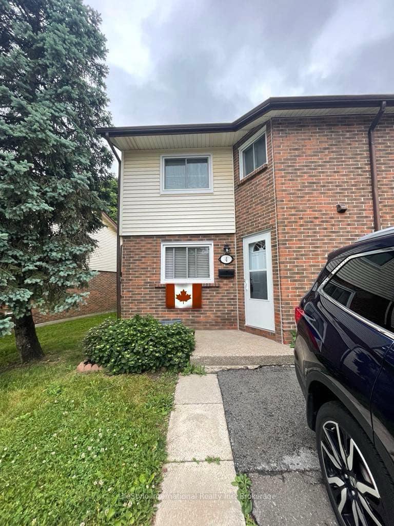 Photo of Unit 4, 5982 Dunn Street