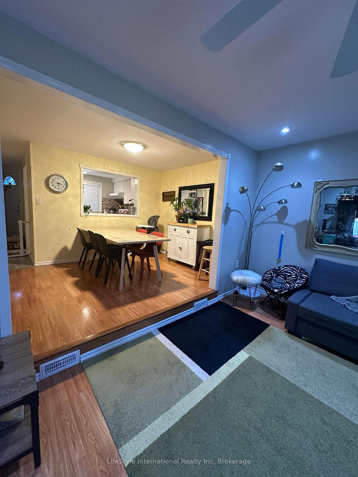 Photo 6 of Unit 4, 5982 Dunn Street, Niagara Falls, Arad/Fallsview — HOMEH