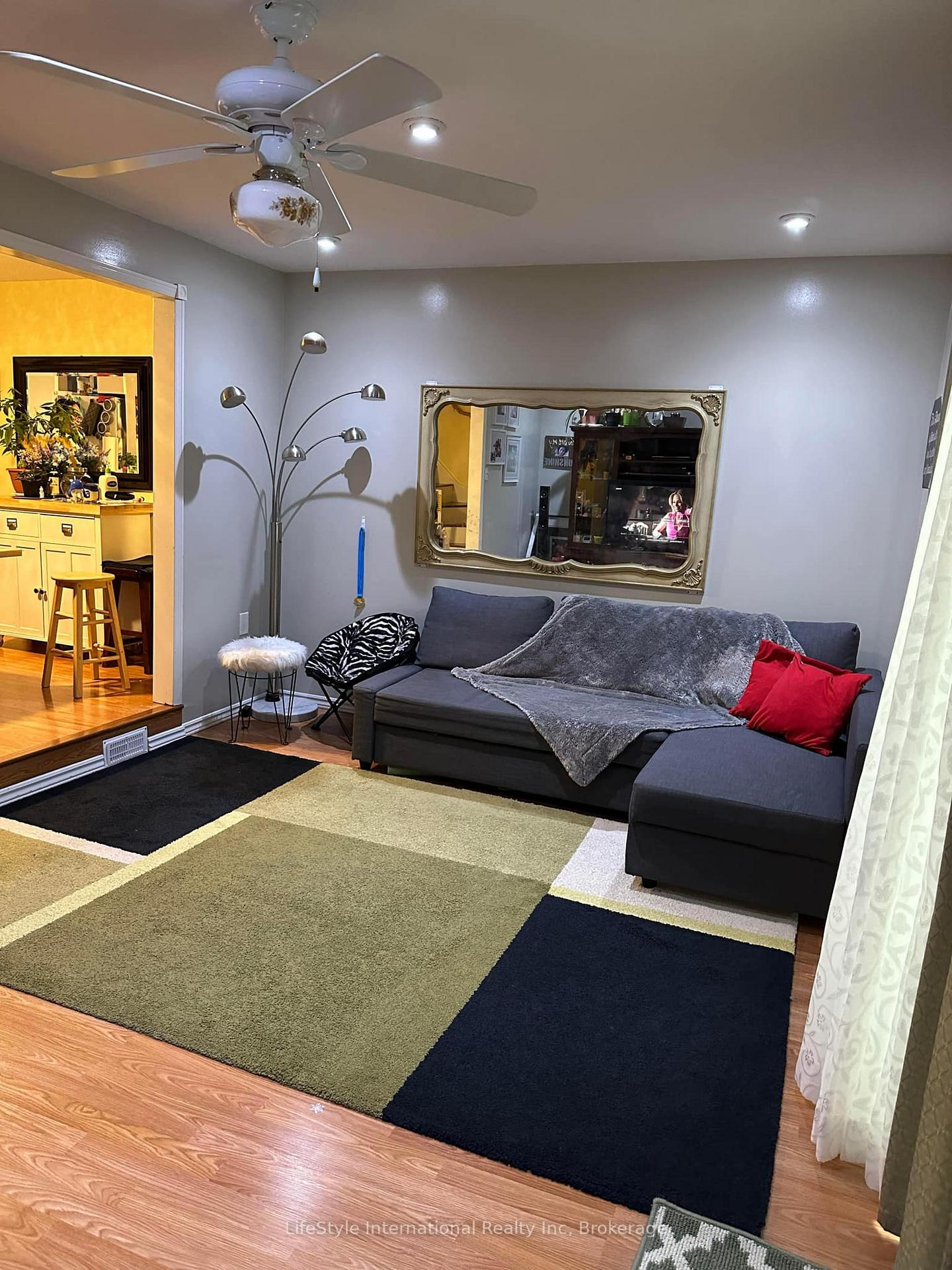 Photo 8 of Unit 4, 5982 Dunn Street, Niagara Falls, Arad/Fallsview — HOMEH