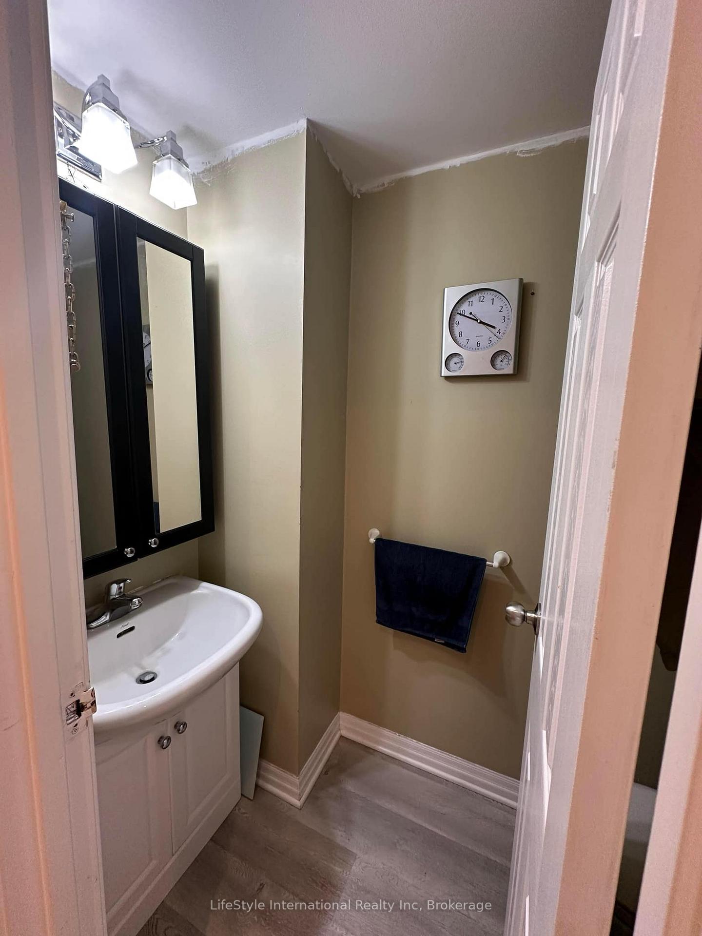 Photo 31 of Unit 4, 5982 Dunn Street, Niagara Falls, Arad/Fallsview — HOMEH