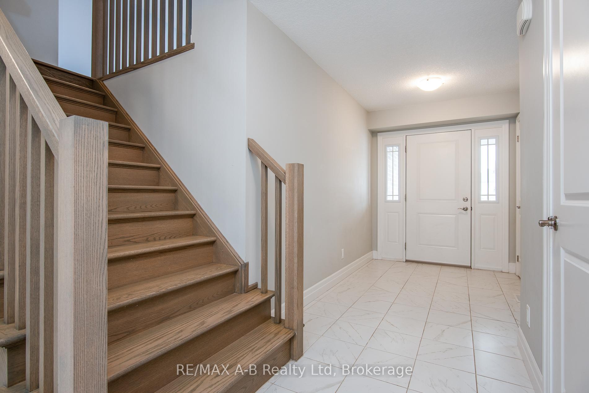 Photo 9 of 45 Robertson Drive, Stratford — HOMEH
