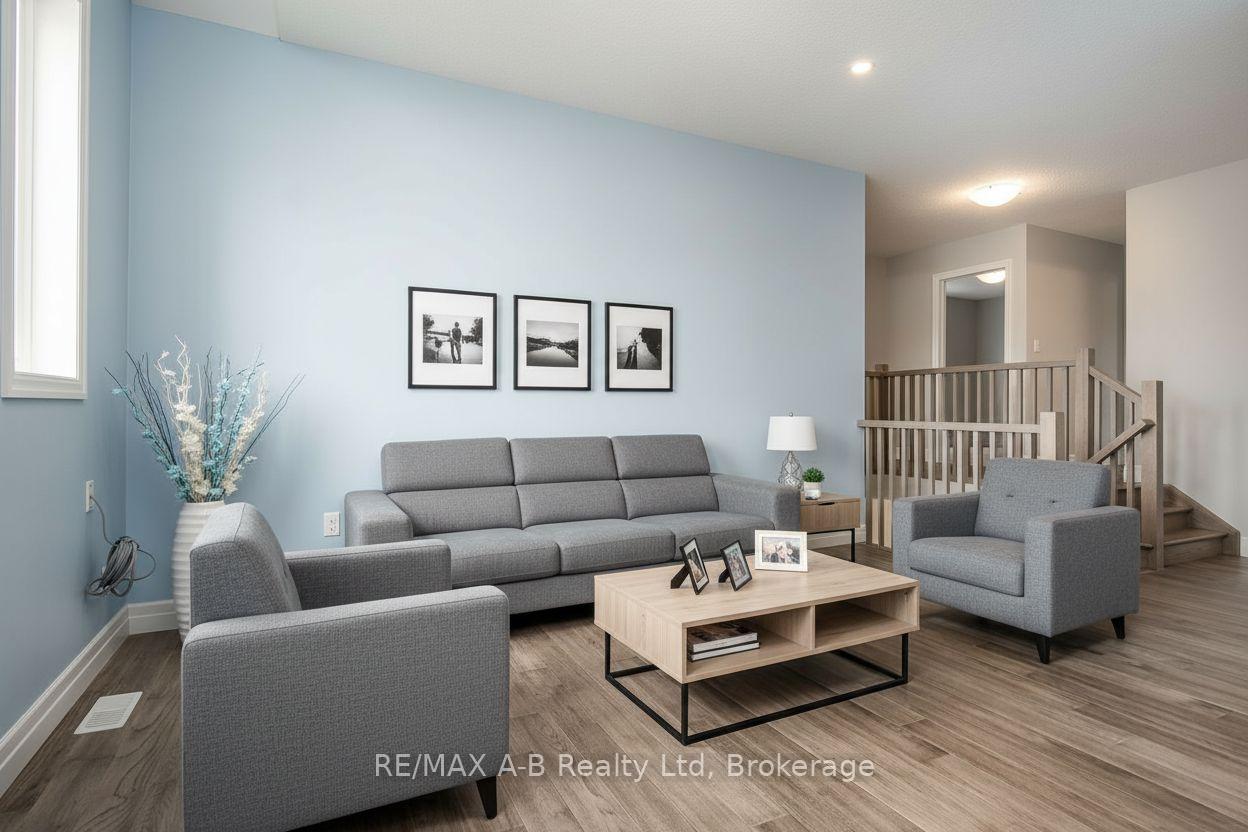 Photo 27 of 45 Robertson Drive, Stratford — HOMEH