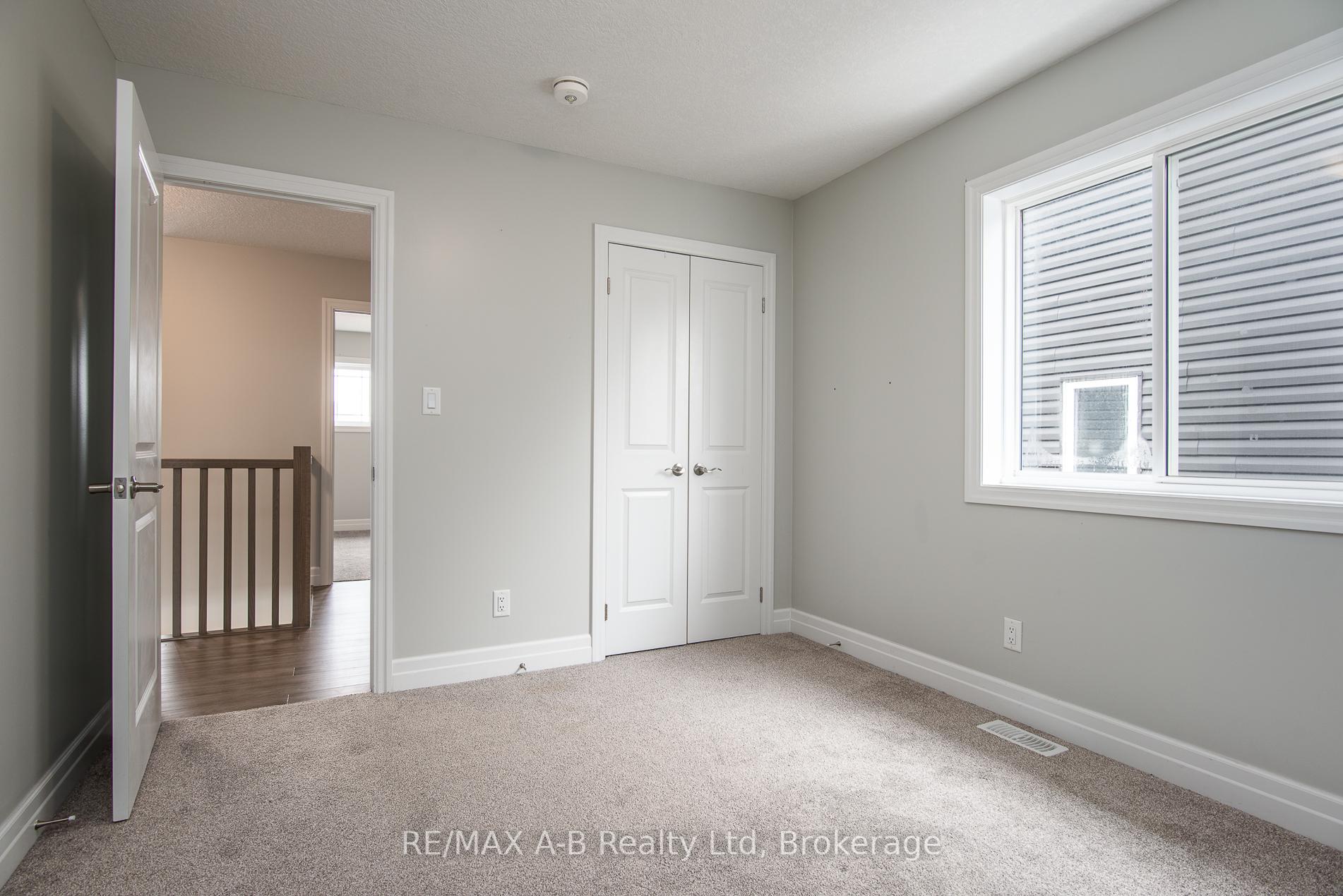 Photo 41 of 45 Robertson Drive, Stratford — HOMEH