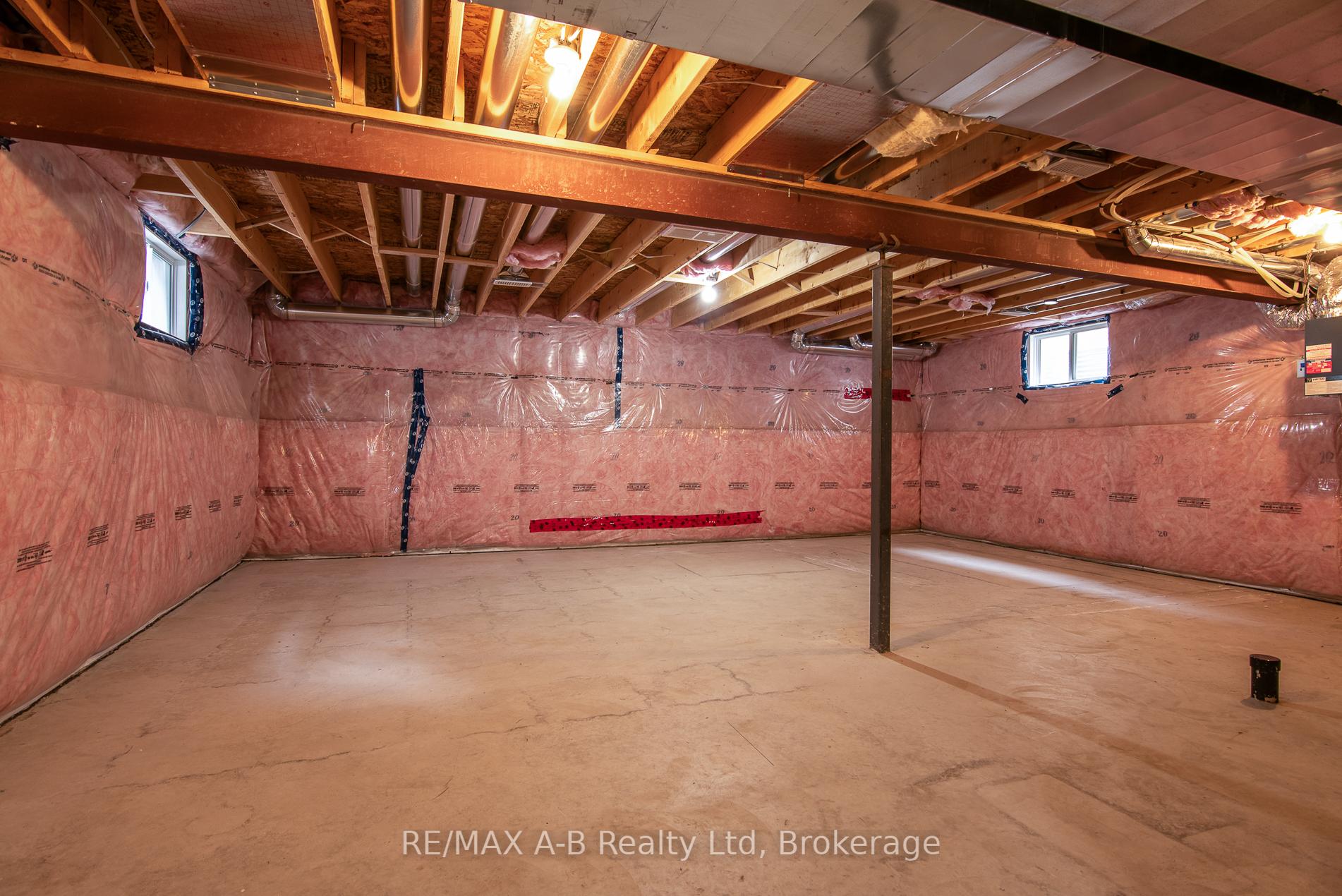 Photo 43 of 45 Robertson Drive, Stratford — HOMEH