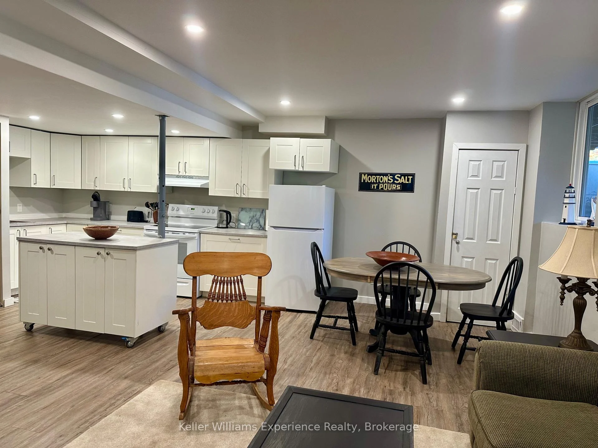 Photo 5 of Unit Lower Level, 107 Grandview Road, Tay, Rural Tay — HOMEH