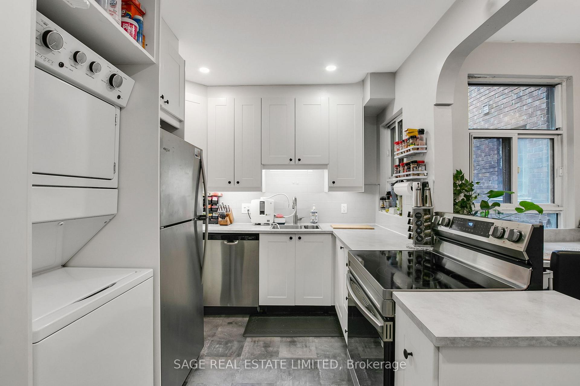 Photo 2 of Unit 204, 1840 Bathurst Street, Toronto, Humewood-Cedarvale — HOMEH