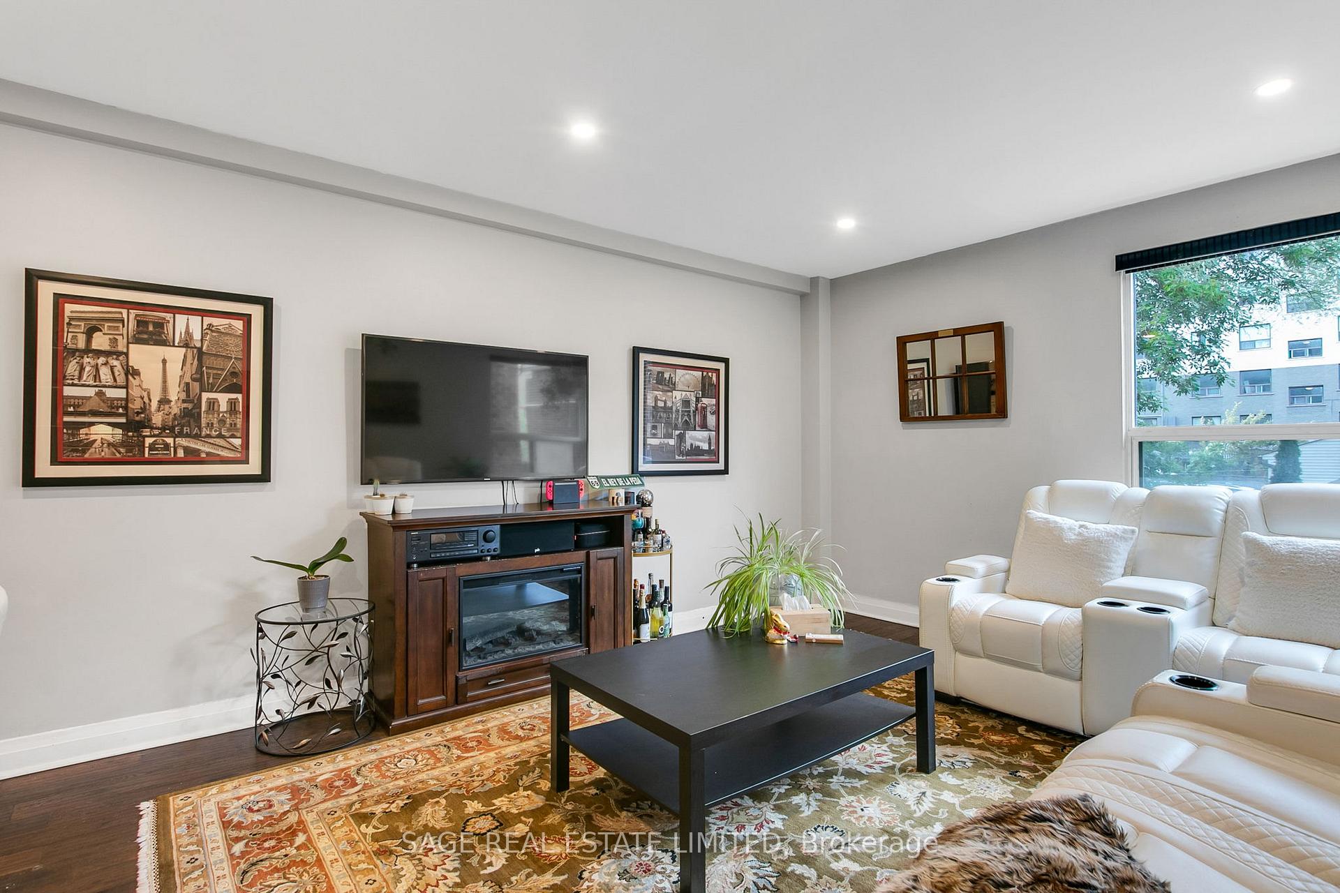 Photo 8 of Unit 204, 1840 Bathurst Street, Toronto, Humewood-Cedarvale — HOMEH