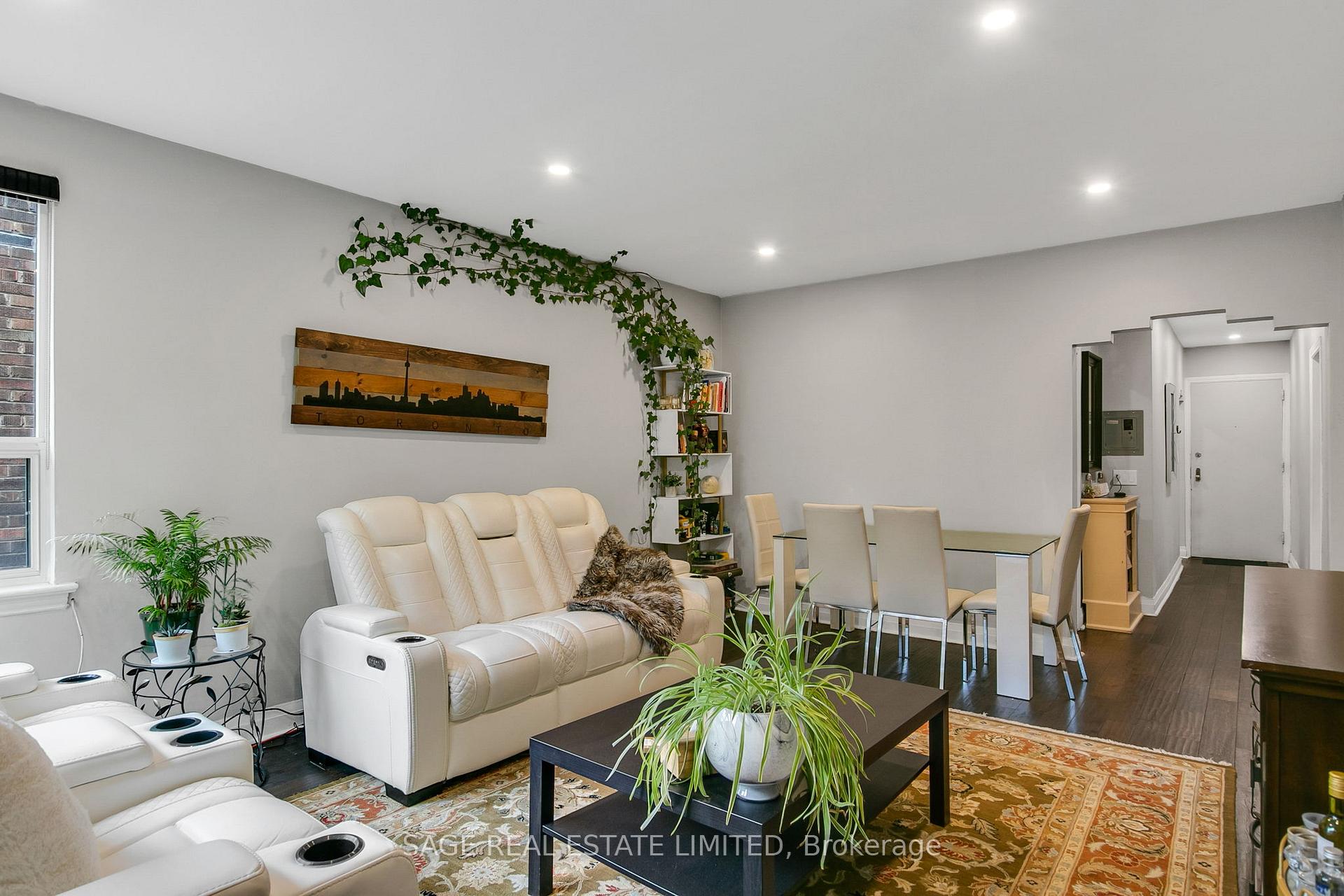 Photo 9 of Unit 204, 1840 Bathurst Street, Toronto, Humewood-Cedarvale — HOMEH