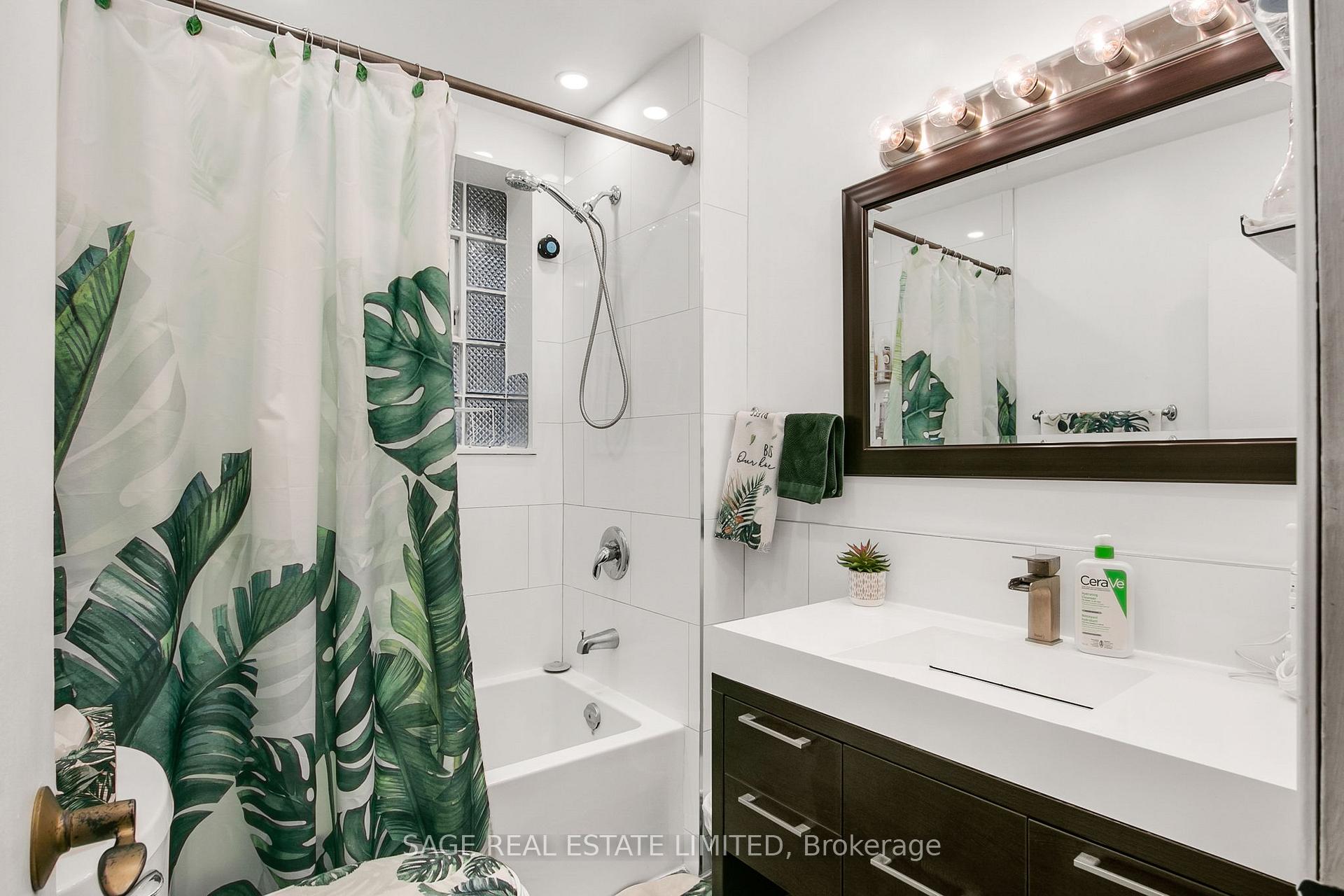 Photo 16 of Unit 204, 1840 Bathurst Street, Toronto, Humewood-Cedarvale — HOMEH