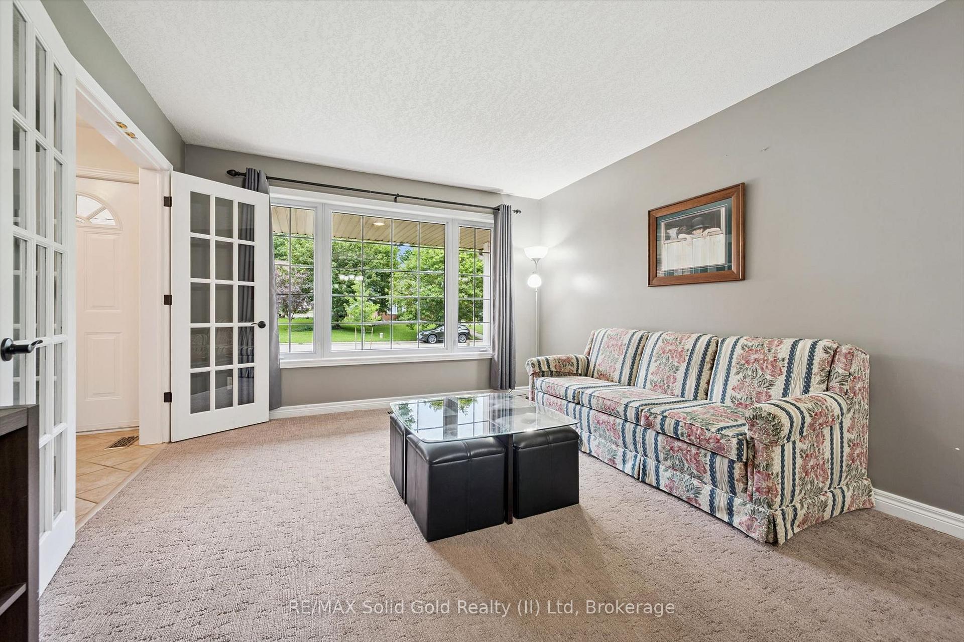 Photo 9 of 10 Merner Place, Wilmot, New Hamburg — HOMEH