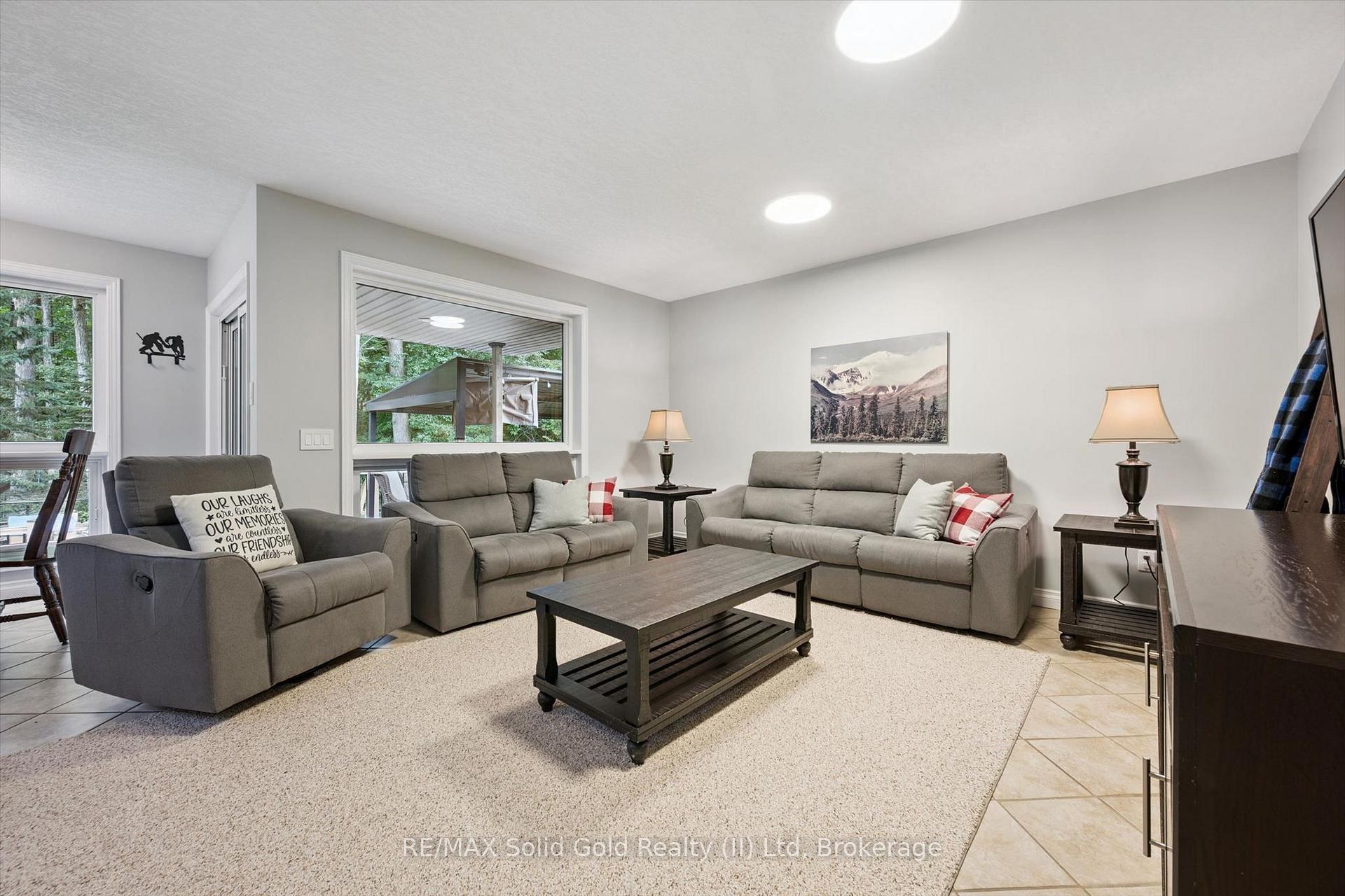 Photo 13 of 10 Merner Place, Wilmot, New Hamburg — HOMEH