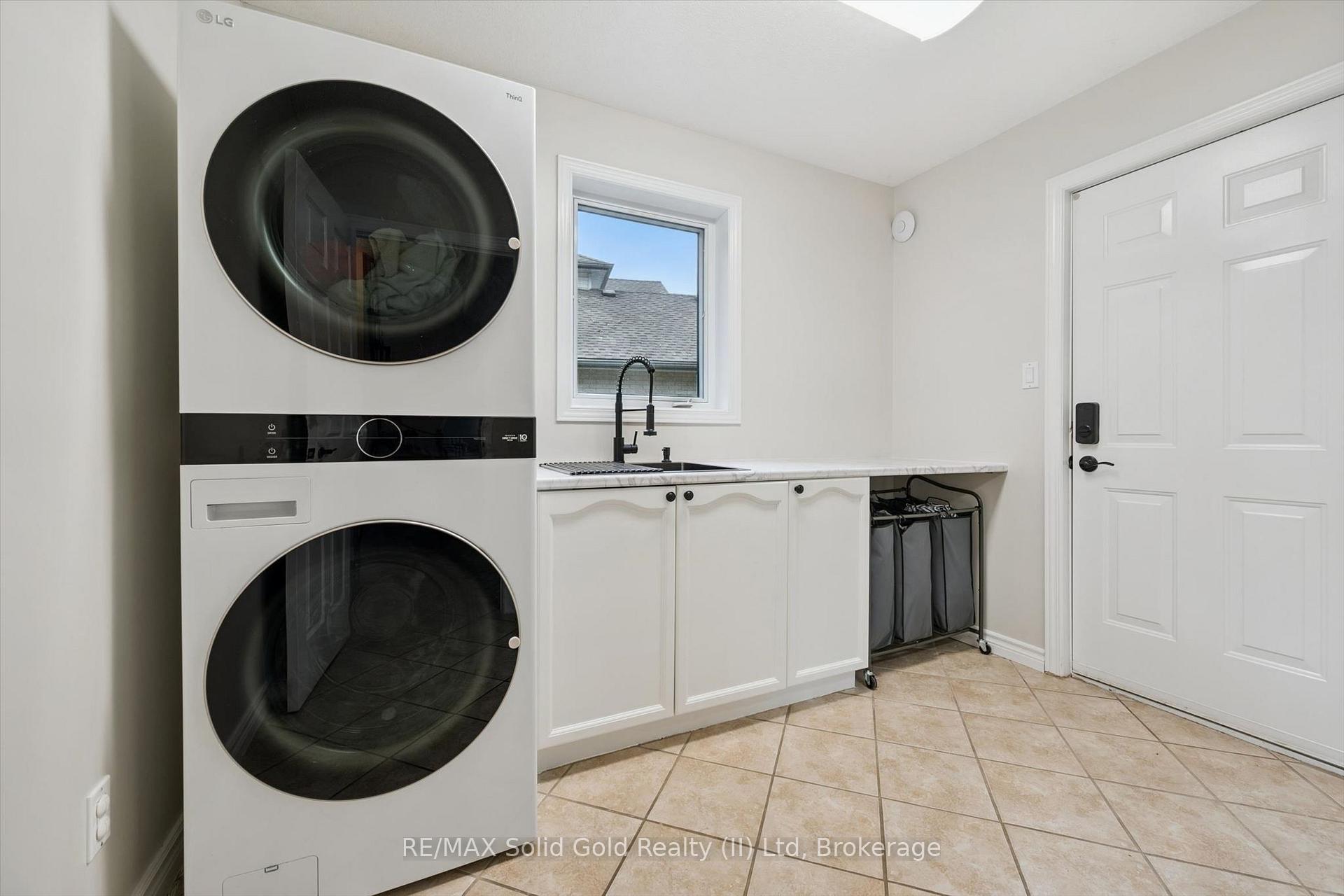 Photo 18 of 10 Merner Place, Wilmot, New Hamburg — HOMEH