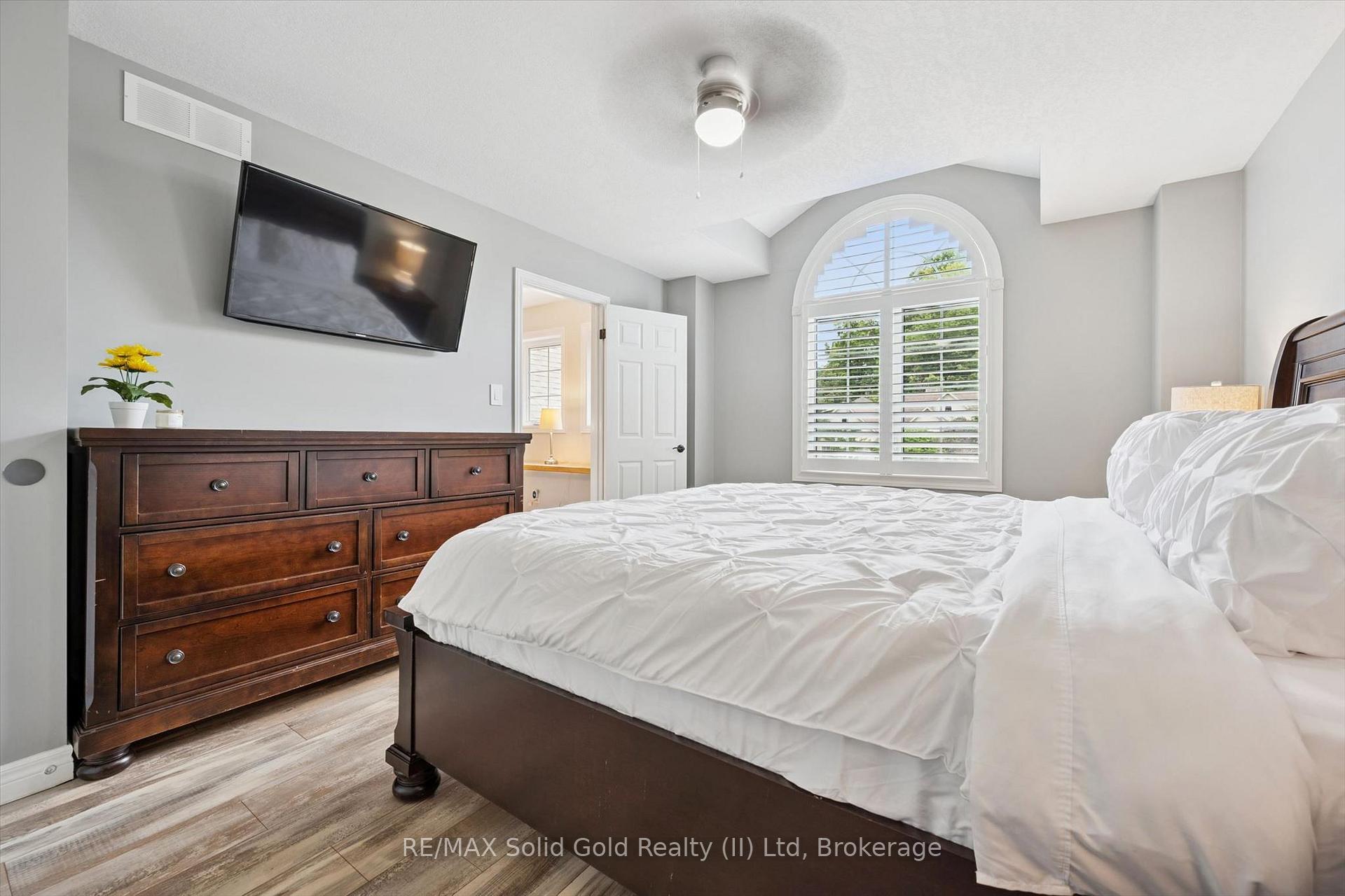Photo 28 of 10 Merner Place, Wilmot, New Hamburg — HOMEH