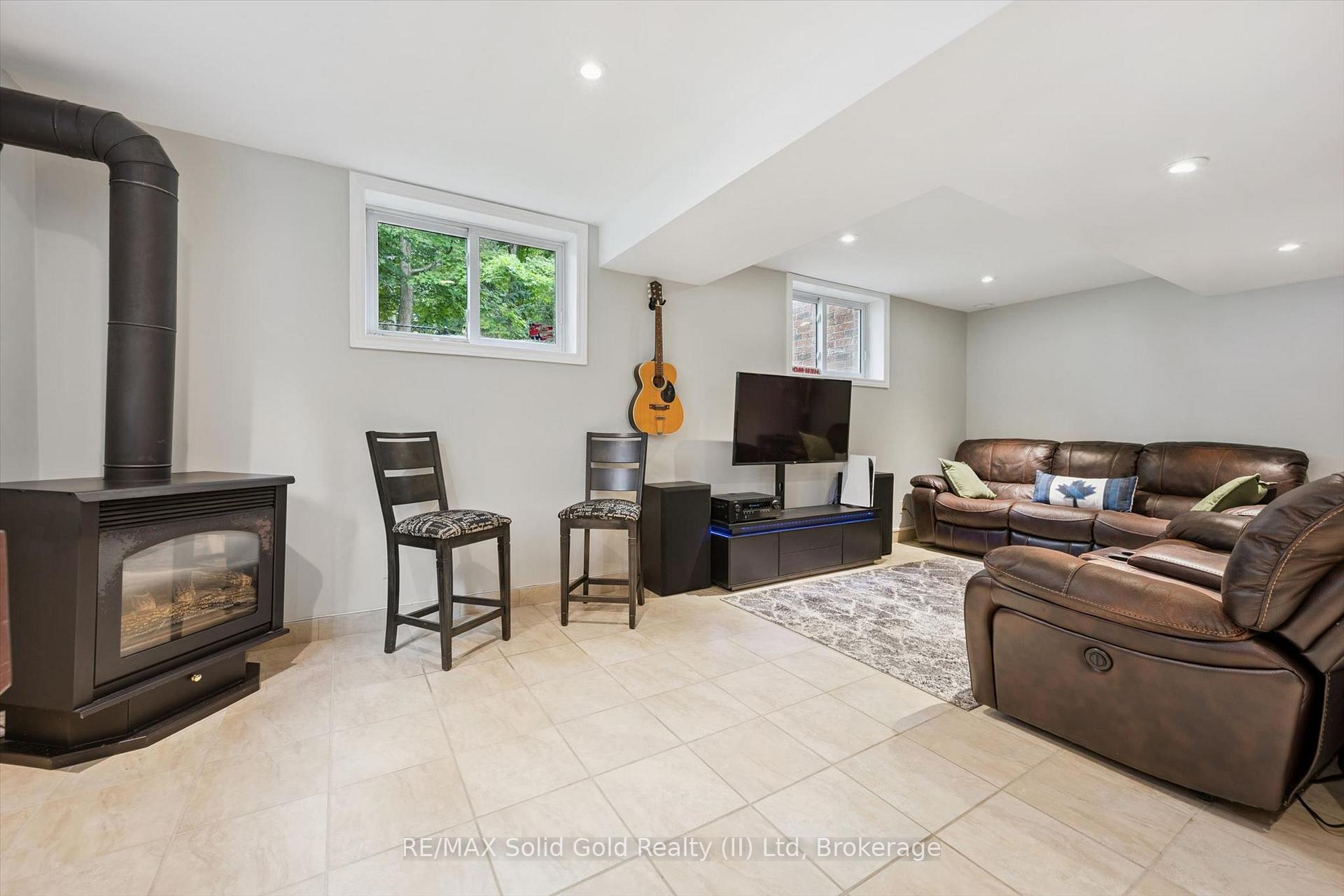 Photo 33 of 10 Merner Place, Wilmot, New Hamburg — HOMEH
