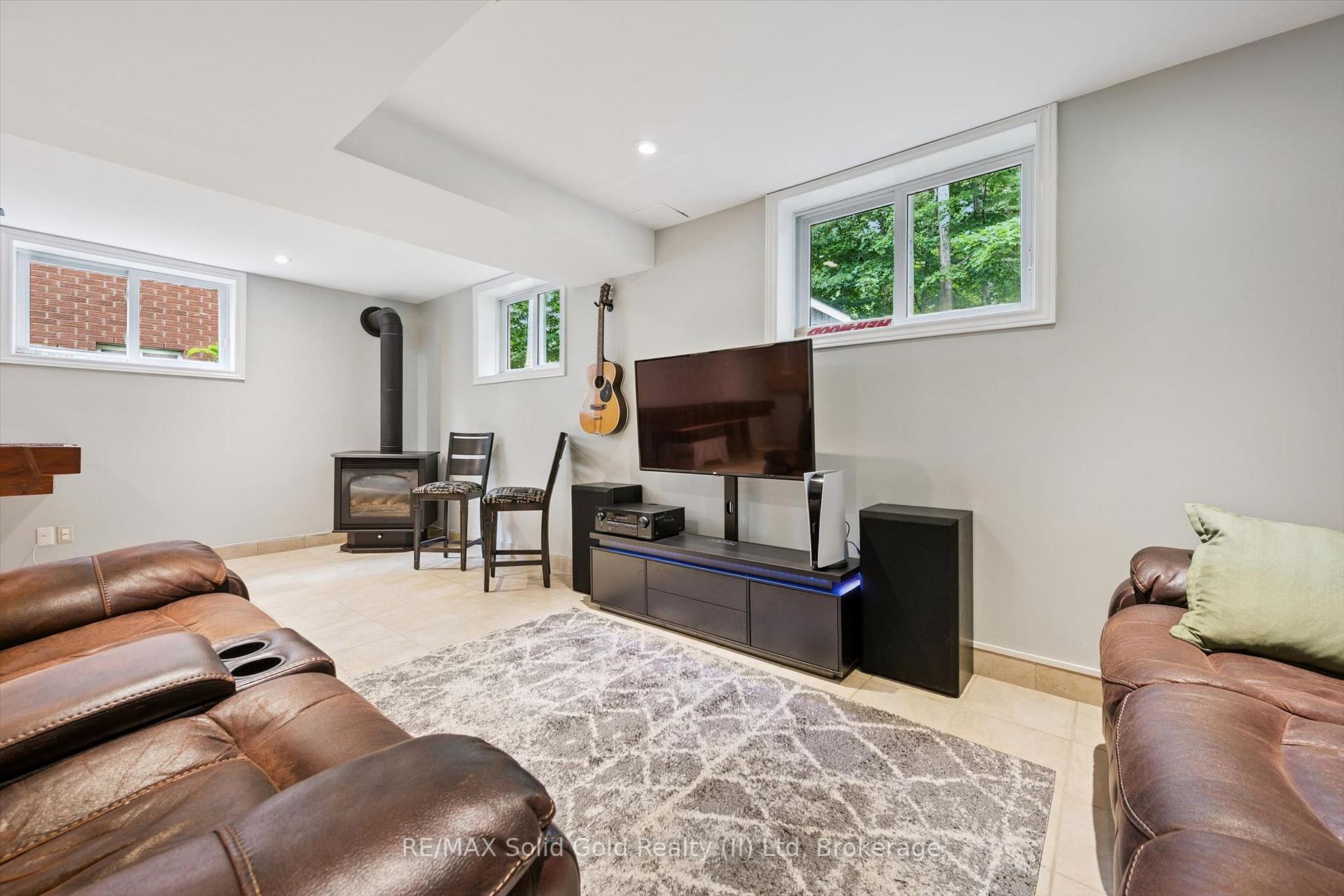 Photo 34 of 10 Merner Place, Wilmot, New Hamburg — HOMEH
