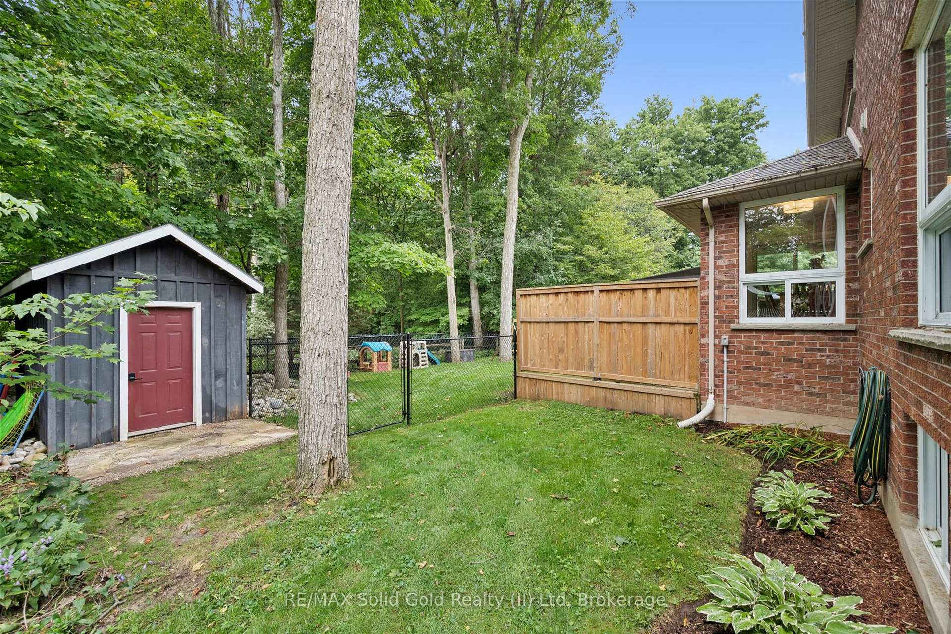 Photo 36 of 10 Merner Place, Wilmot, New Hamburg — HOMEH