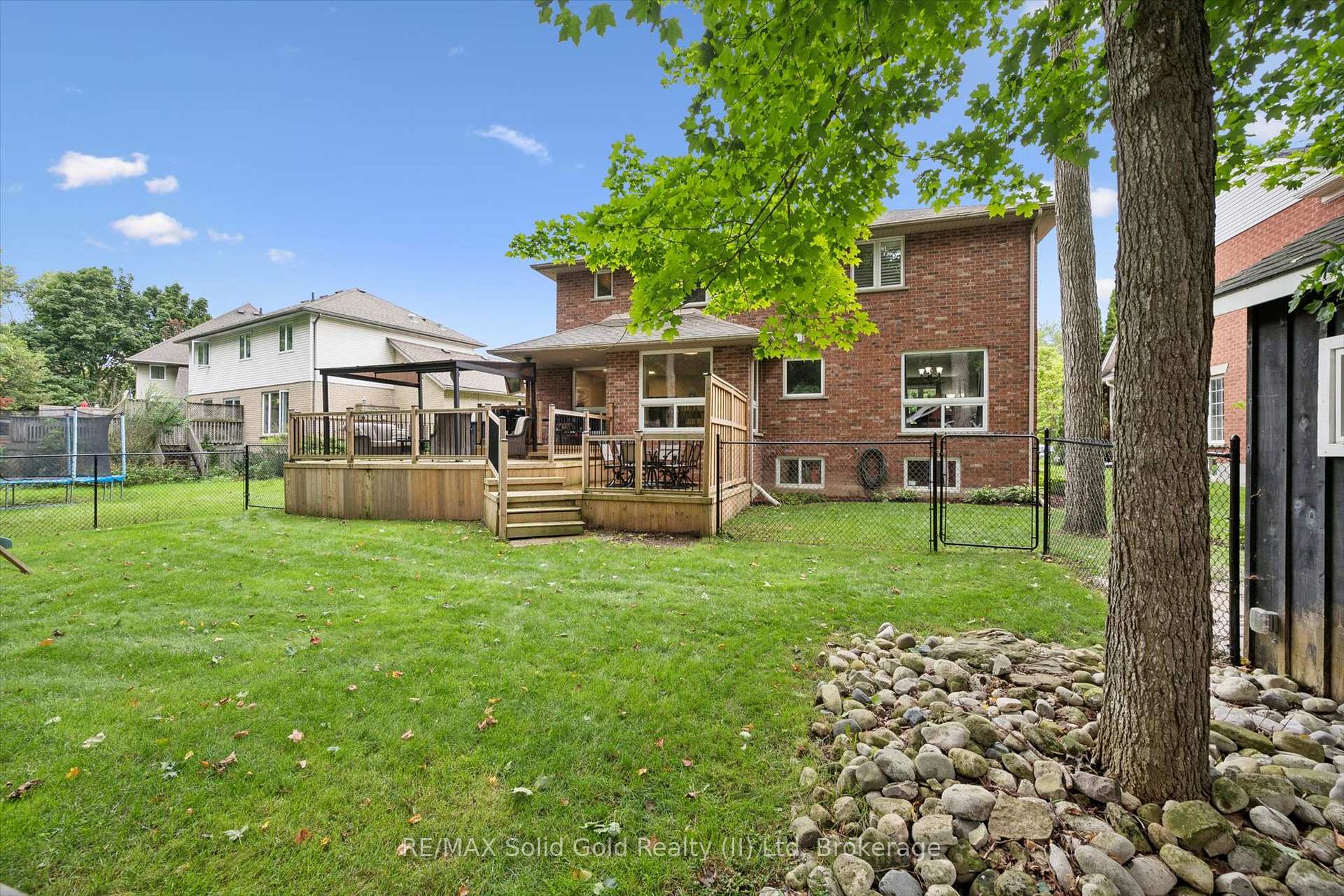 Photo 38 of 10 Merner Place, Wilmot, New Hamburg — HOMEH