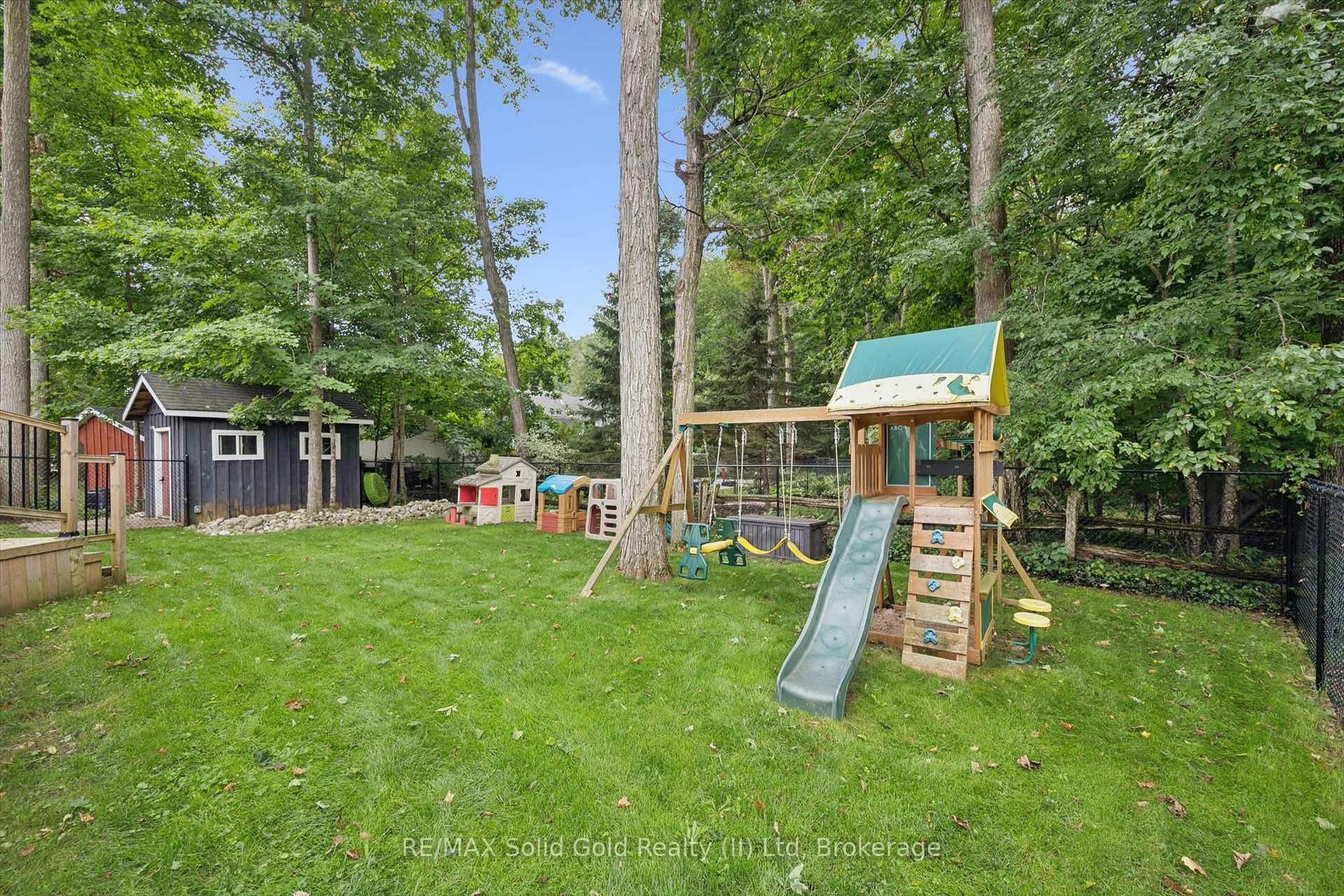 Photo 40 of 10 Merner Place, Wilmot, New Hamburg — HOMEH