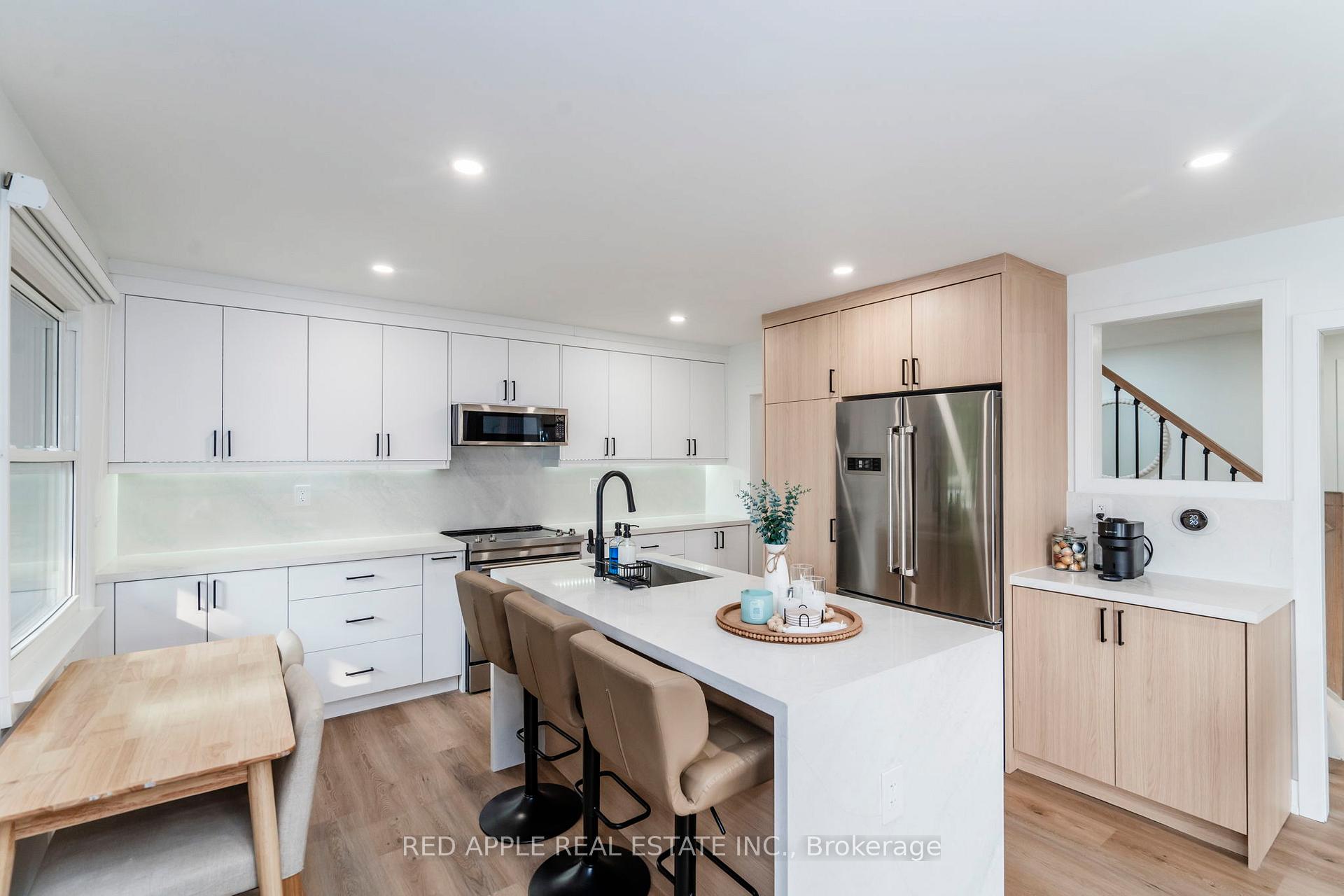 Photo 5 of 205 Hoyt Avenue, Tay, Victoria Harbour — HOMEH