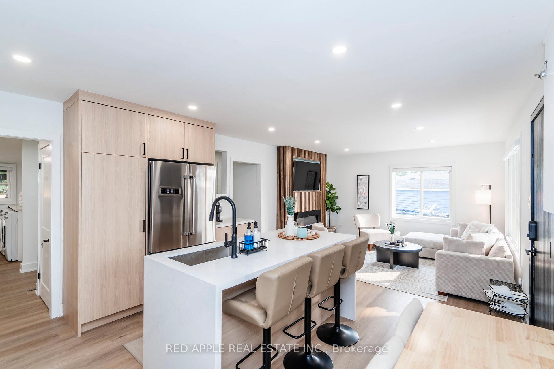 Photo 7 of 205 Hoyt Avenue, Tay, Victoria Harbour — HOMEH