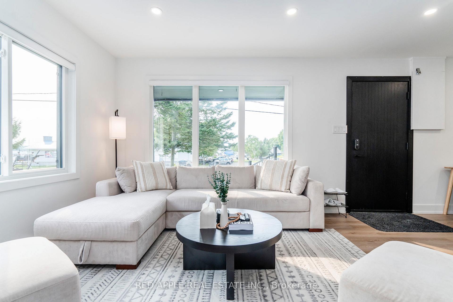 Photo 9 of 205 Hoyt Avenue, Tay, Victoria Harbour — HOMEH