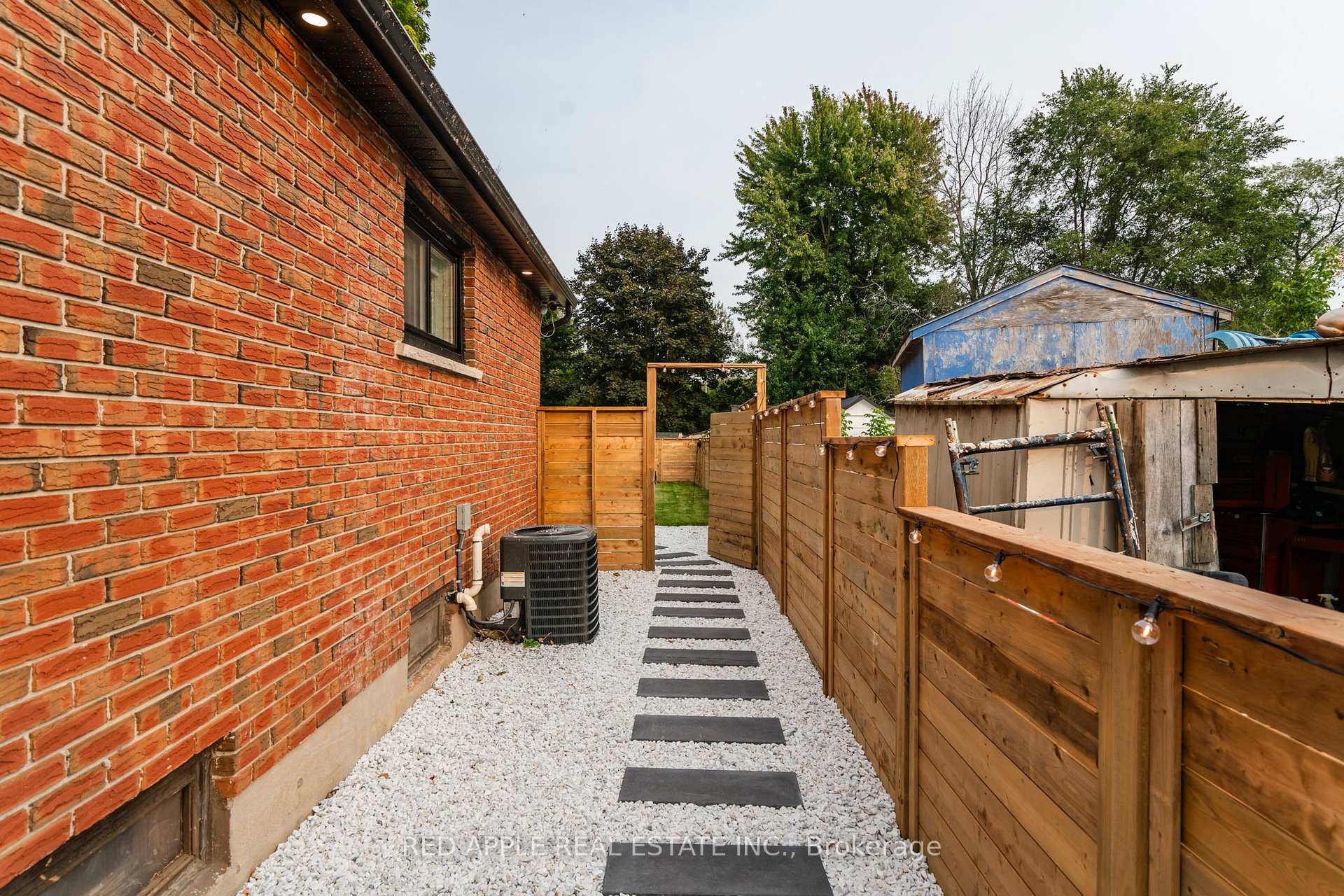 Photo 28 of 205 Hoyt Avenue, Tay, Victoria Harbour — HOMEH
