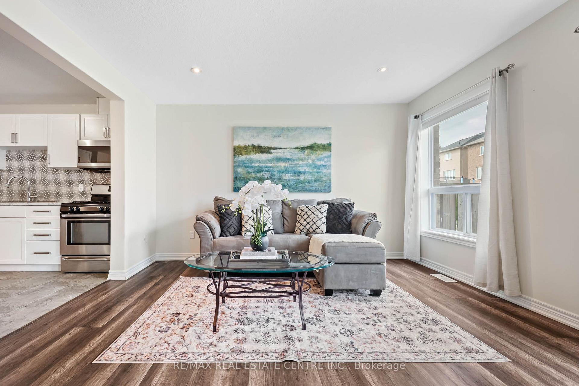 Photo 12 of 19 Laverty Crescent, Orangeville — HOMEH