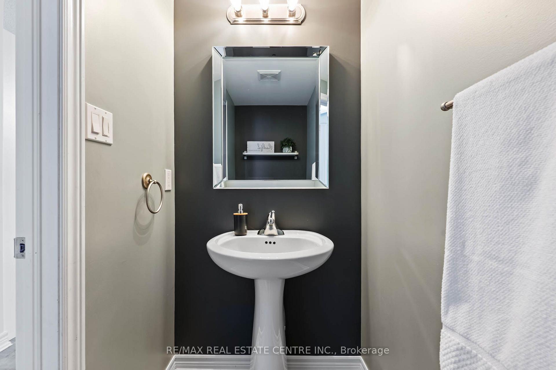Photo 15 of 19 Laverty Crescent, Orangeville — HOMEH