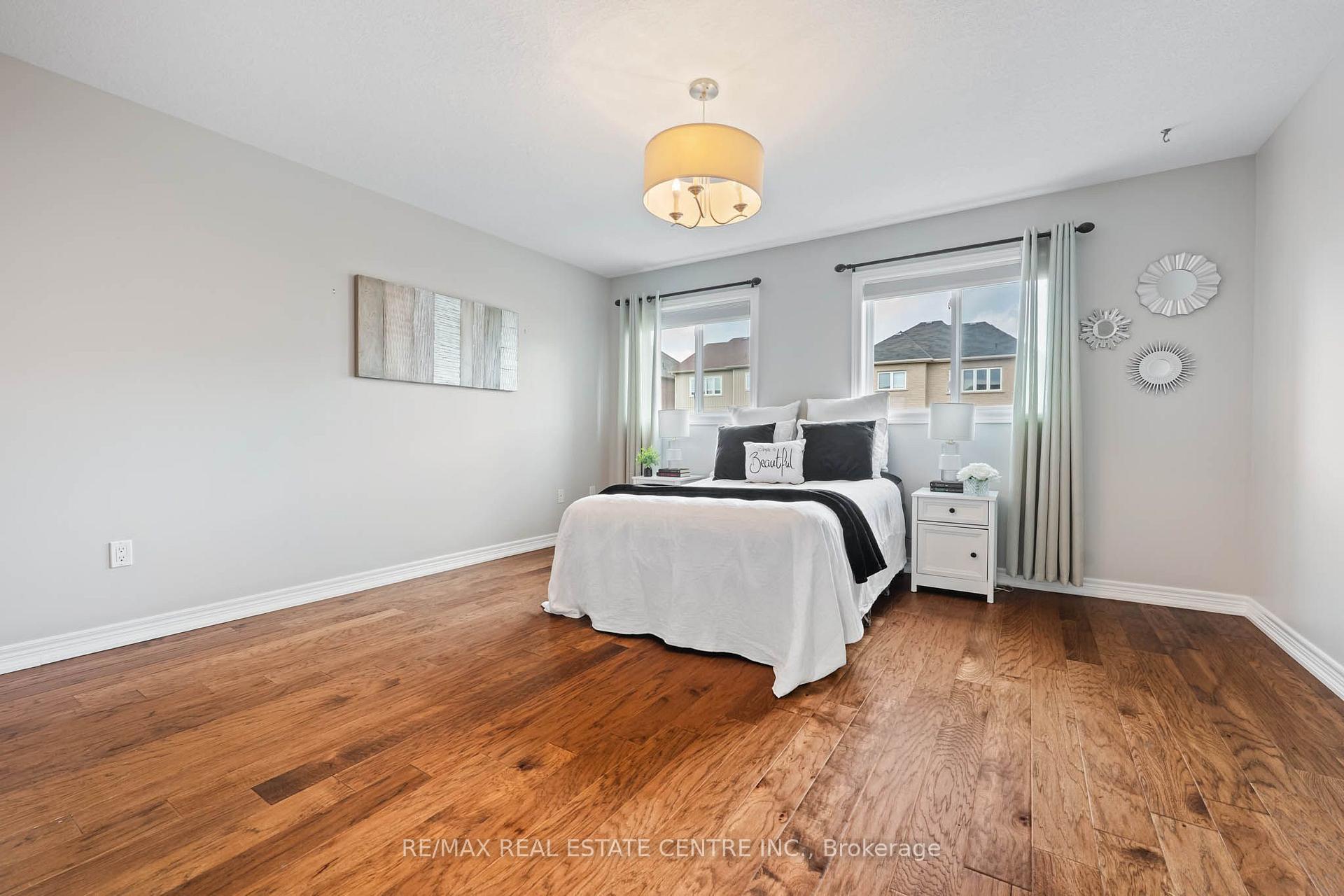 Photo 16 of 19 Laverty Crescent, Orangeville — HOMEH