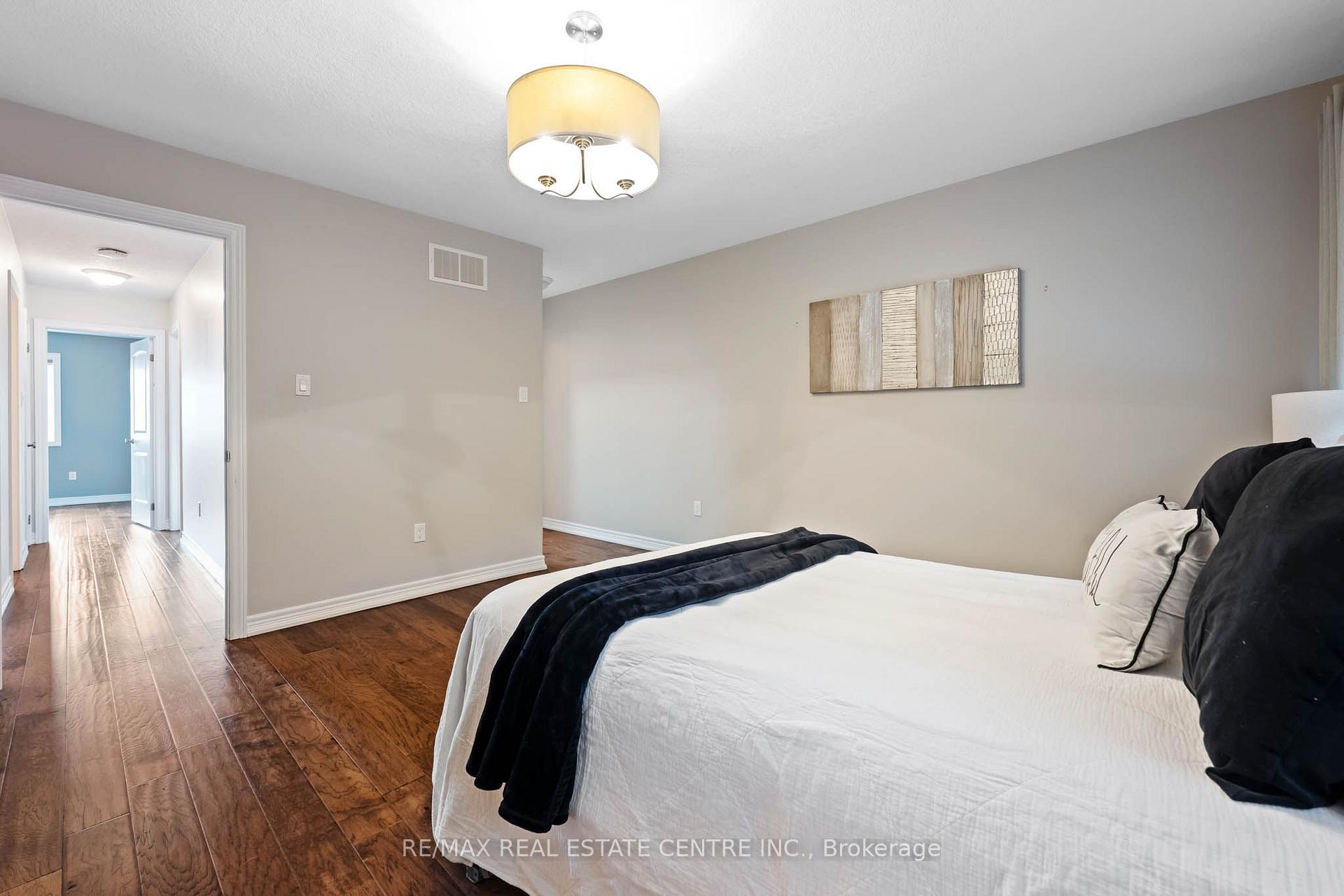 Photo 18 of 19 Laverty Crescent, Orangeville — HOMEH