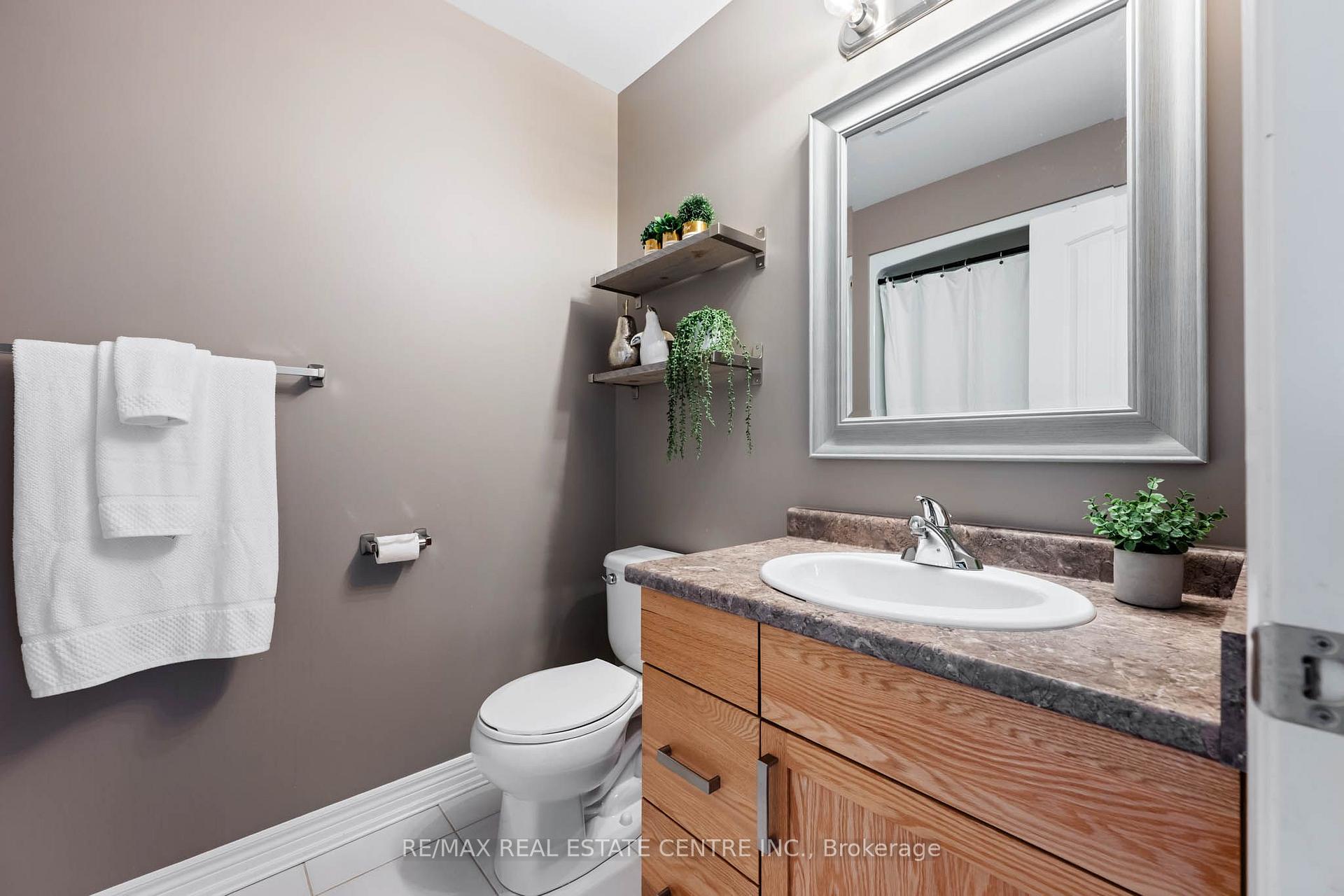Photo 21 of 19 Laverty Crescent, Orangeville — HOMEH
