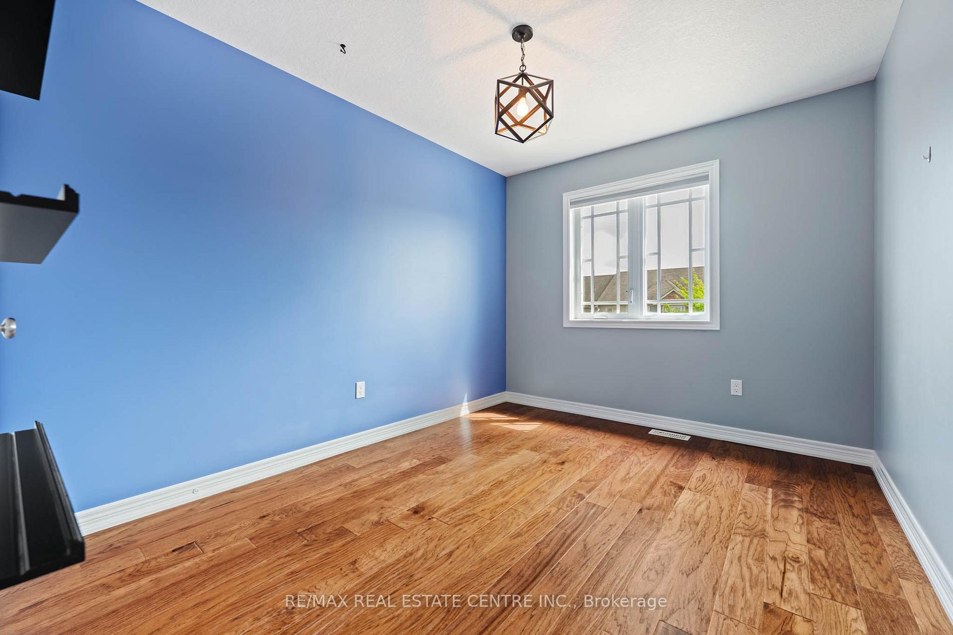 Photo 26 of 19 Laverty Crescent, Orangeville — HOMEH